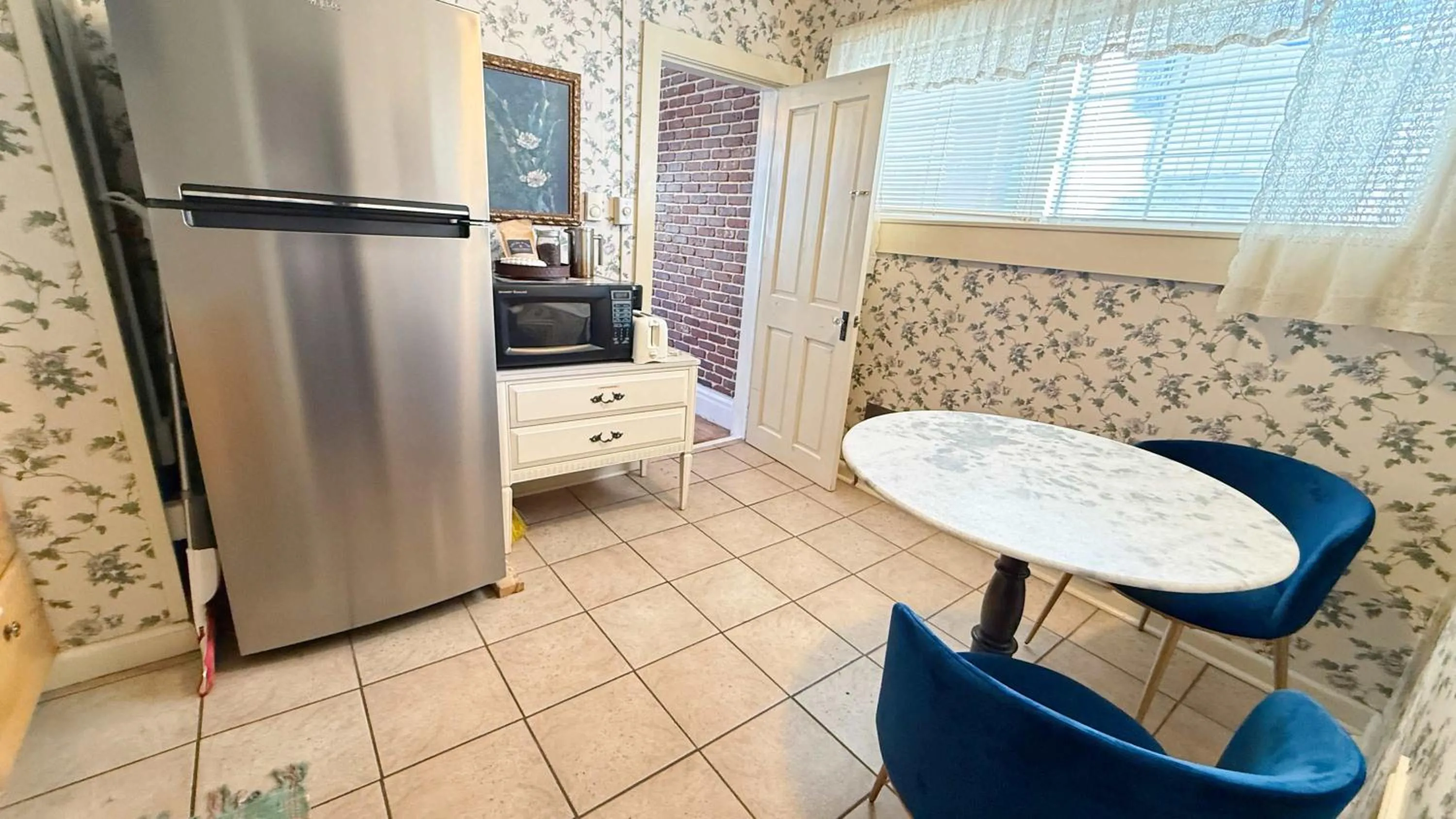 Cozy Condo In The Governor's Mansion Pets Okay