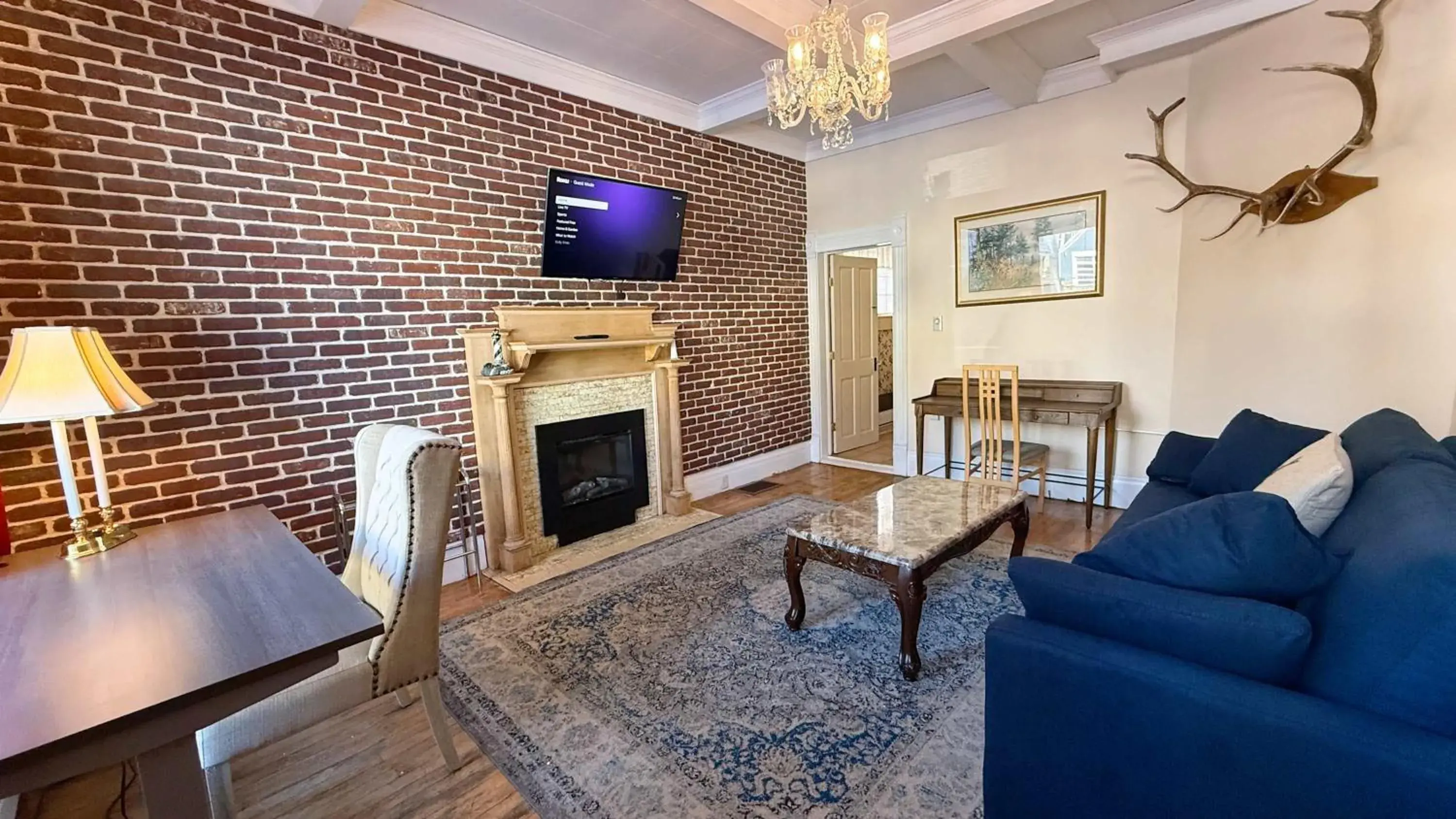 Cozy Condo In The Governor's Mansion Pets Okay Cozy Condo In The Governor's Mansion Pets Okay
