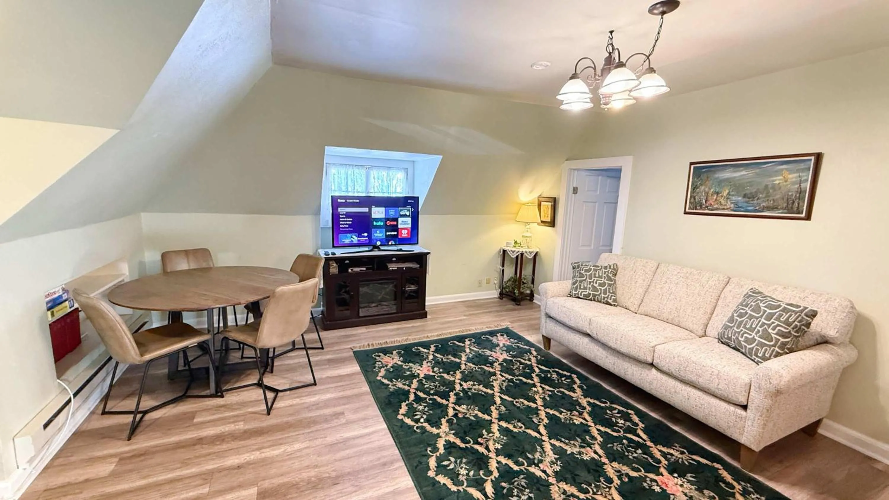 Historic Loft on top of The Governor's Mansion