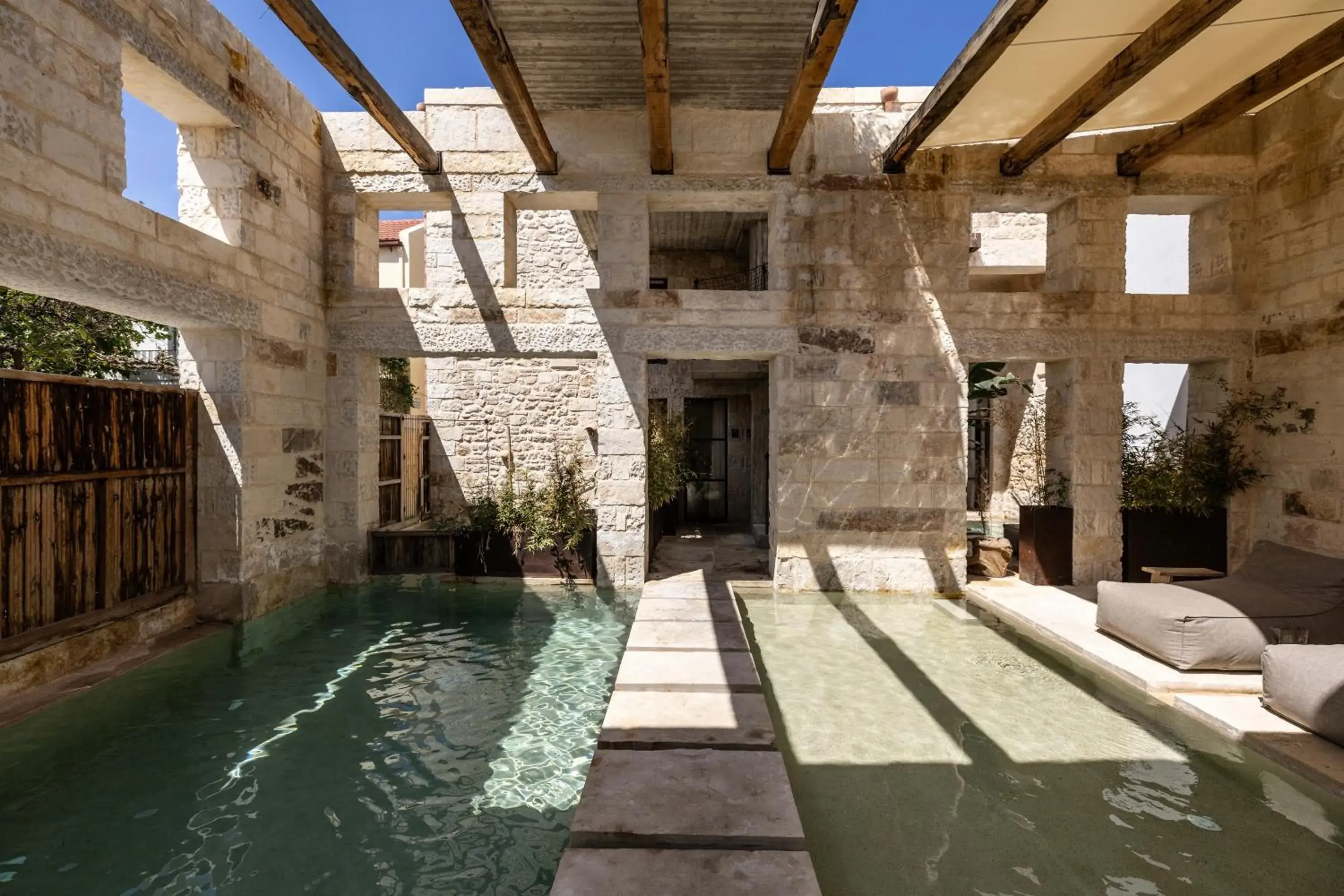 Property building in Amalen Suites Adults Only Property building in Amalen Suites Adults Only