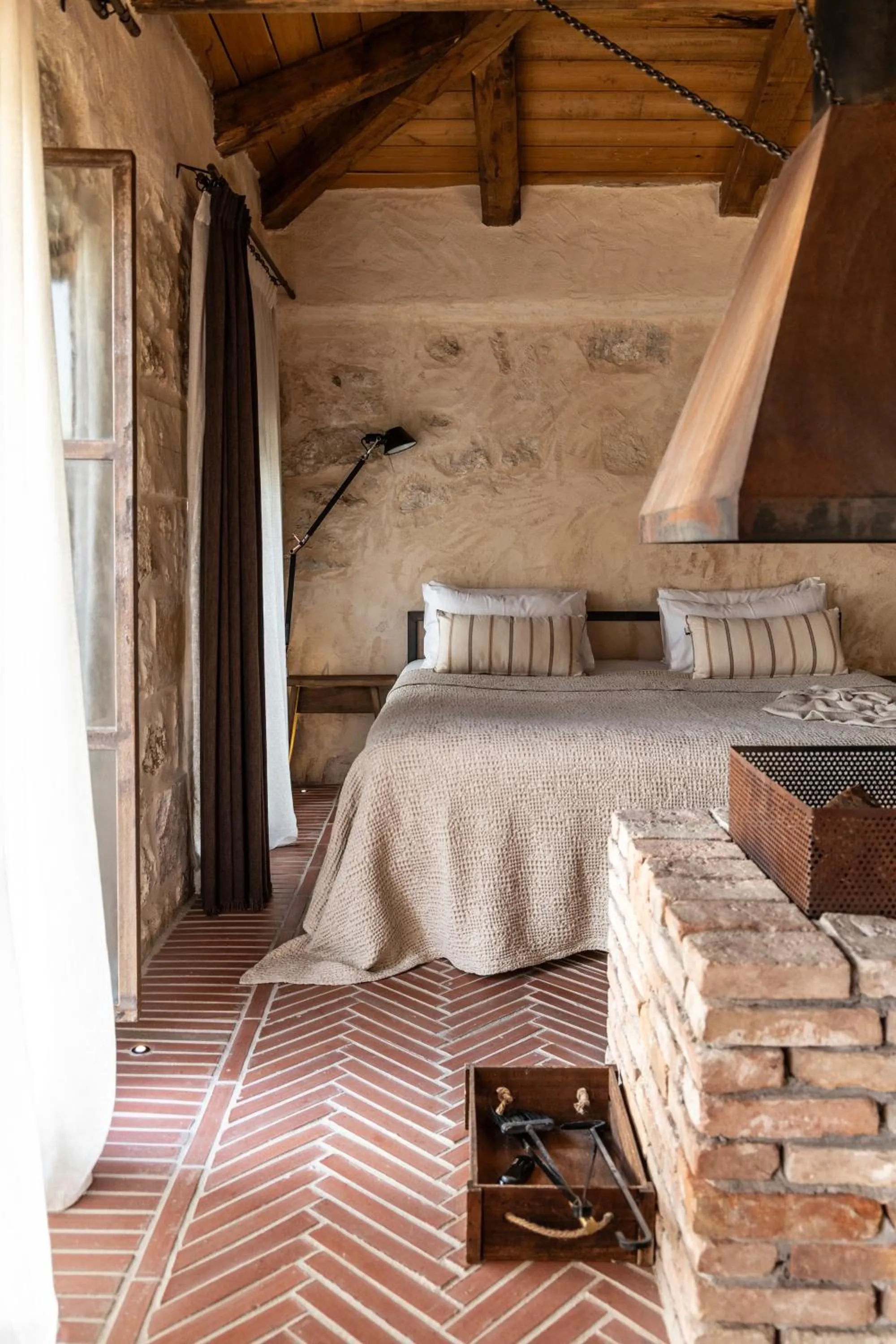 Bed in Amalen Suites Adults Only