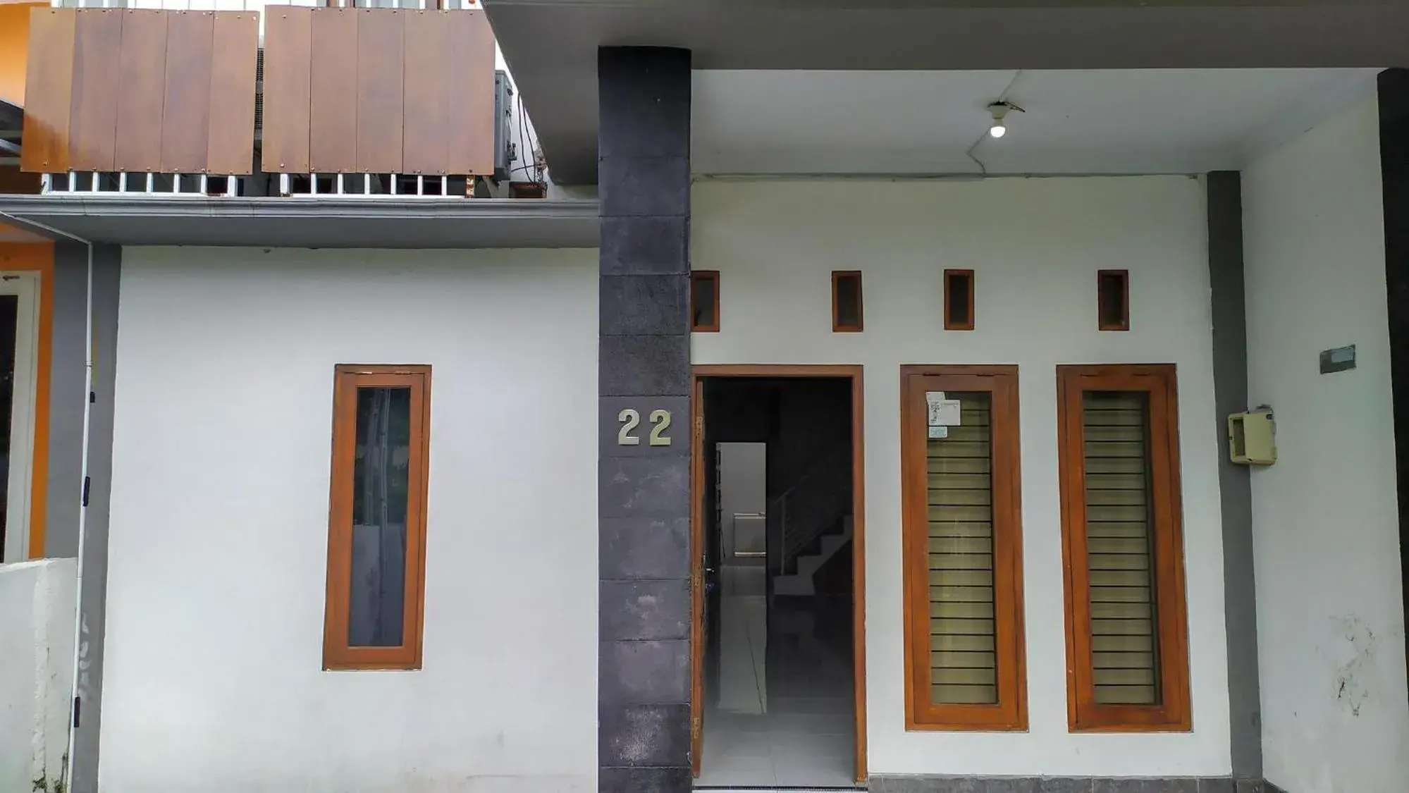 Property building in Omah Leren Mitra RedDoorz near Gembiraloka Zoo Yogyakarta Property building in Omah Leren Mitra RedDoorz near Gembiraloka Zoo Yogyakarta