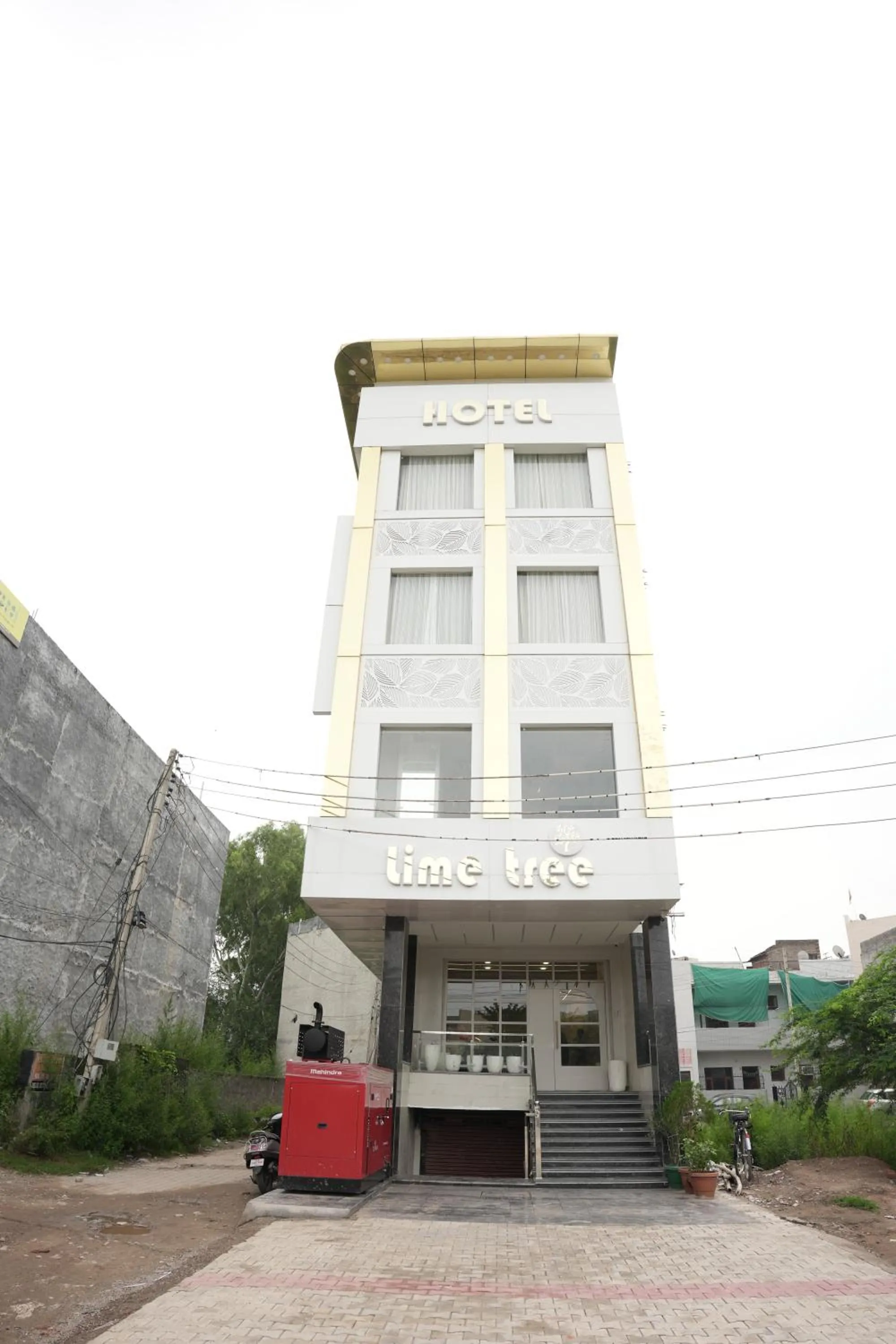 Property building in Hotel Lime Tree