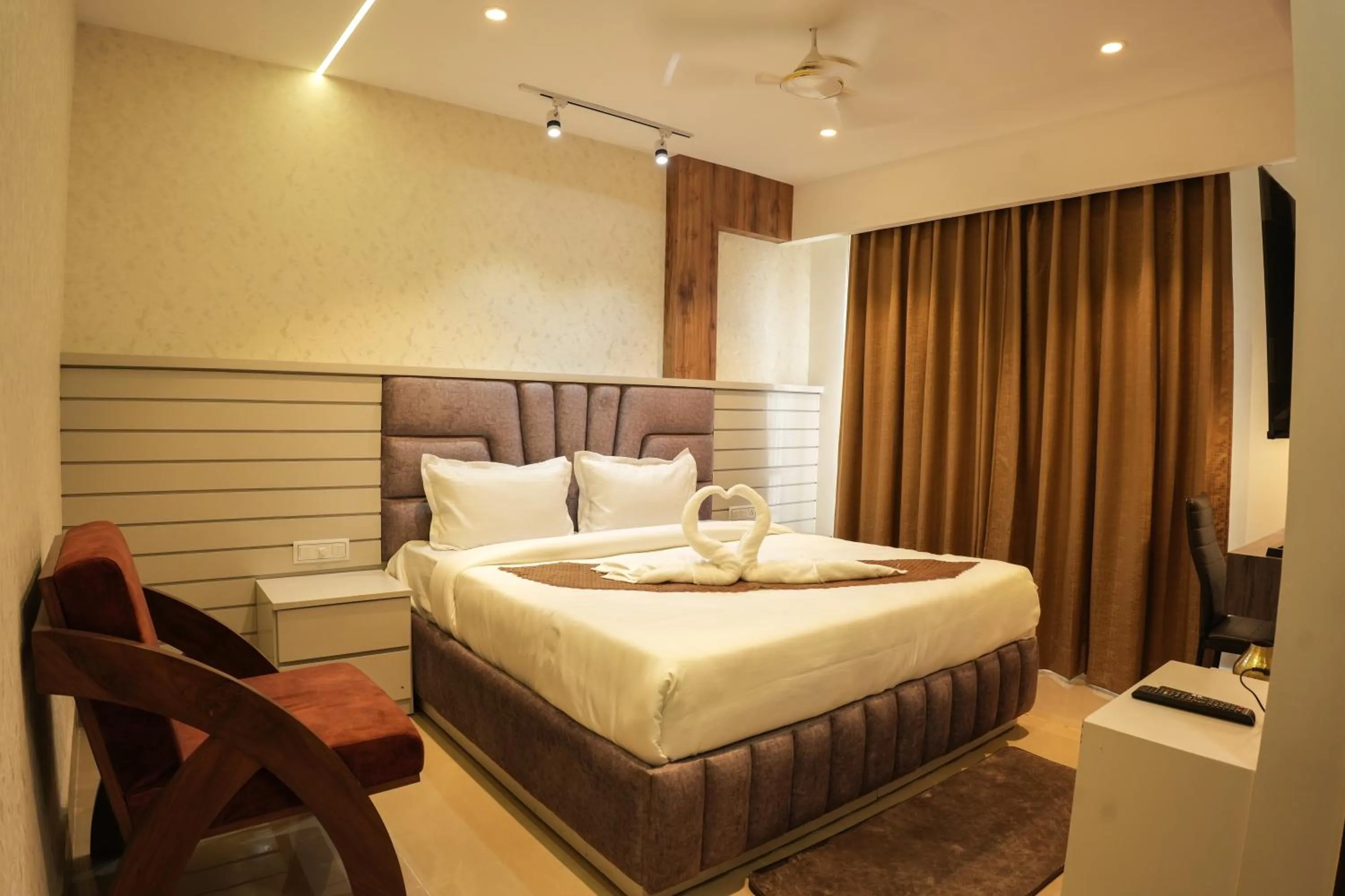 Photo of the whole room, Bed in Hotel Lime Tree