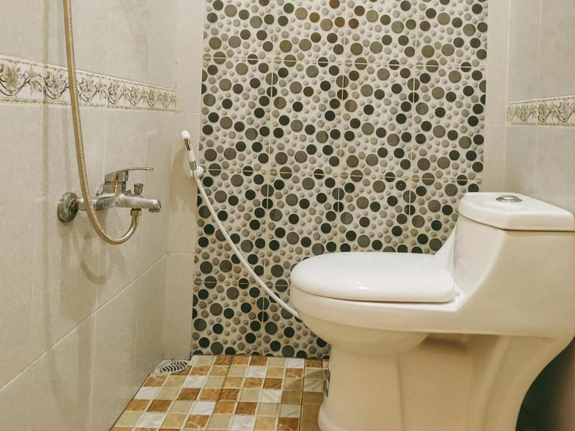 Shower in Artcho Residence near Pantai Bentar Probolinggo Shower in Artcho Residence near Pantai Bentar Probolinggo