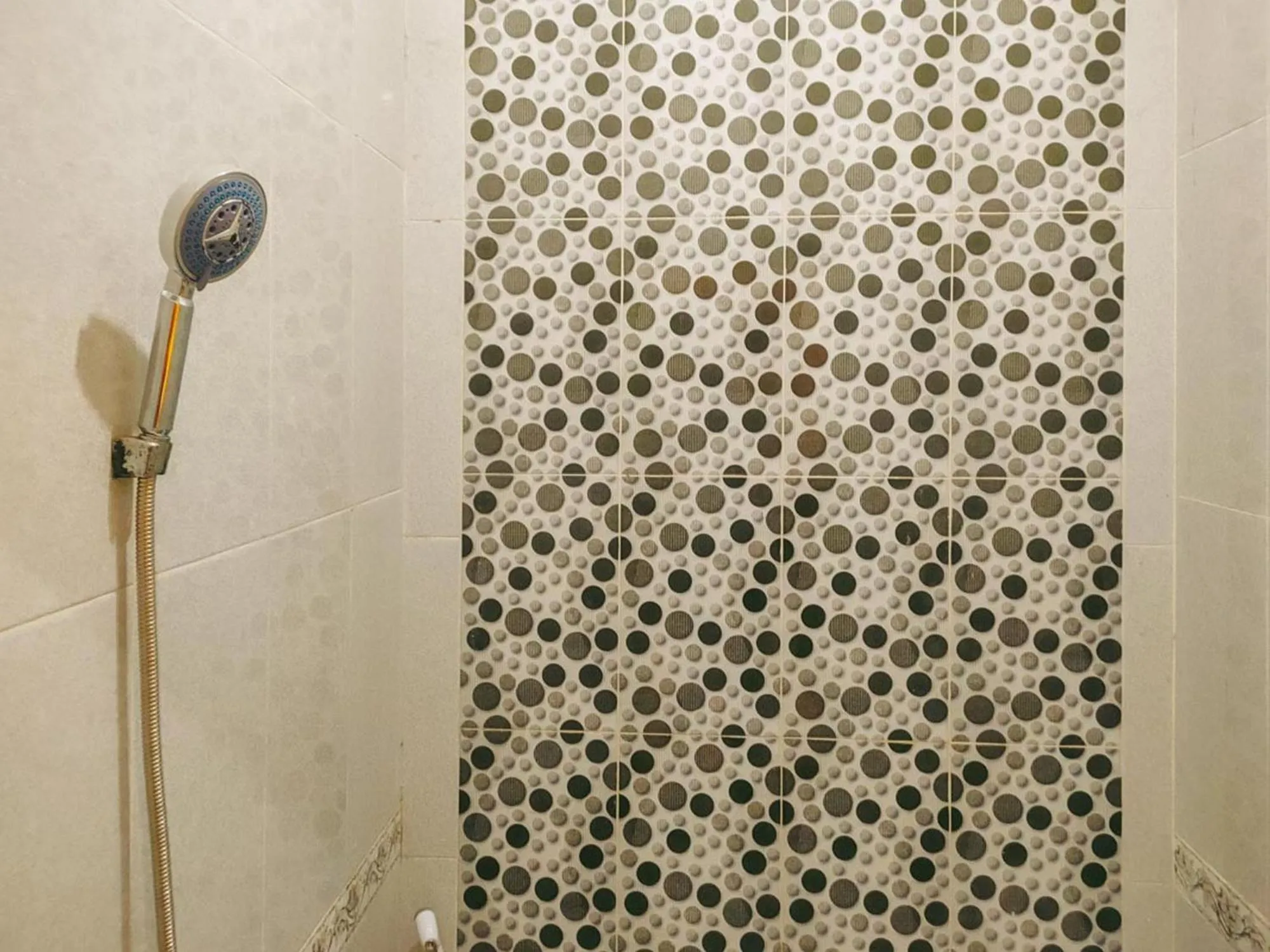 Shower in Artcho Residence near Pantai Bentar Probolinggo