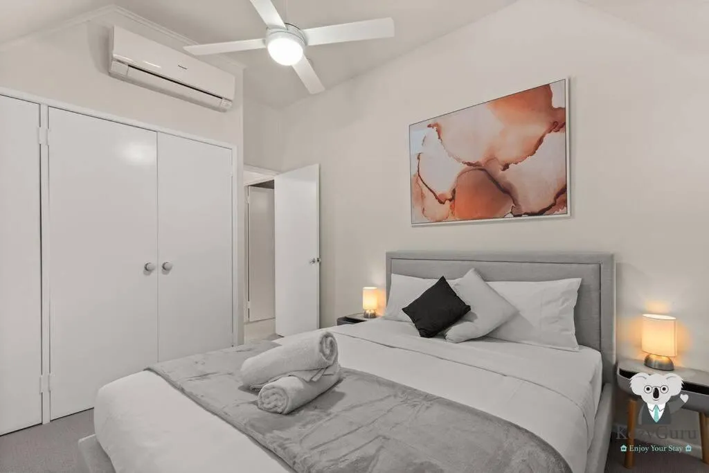 KozyGuru | Spring Hill | 2 Bed 2.5 Bath