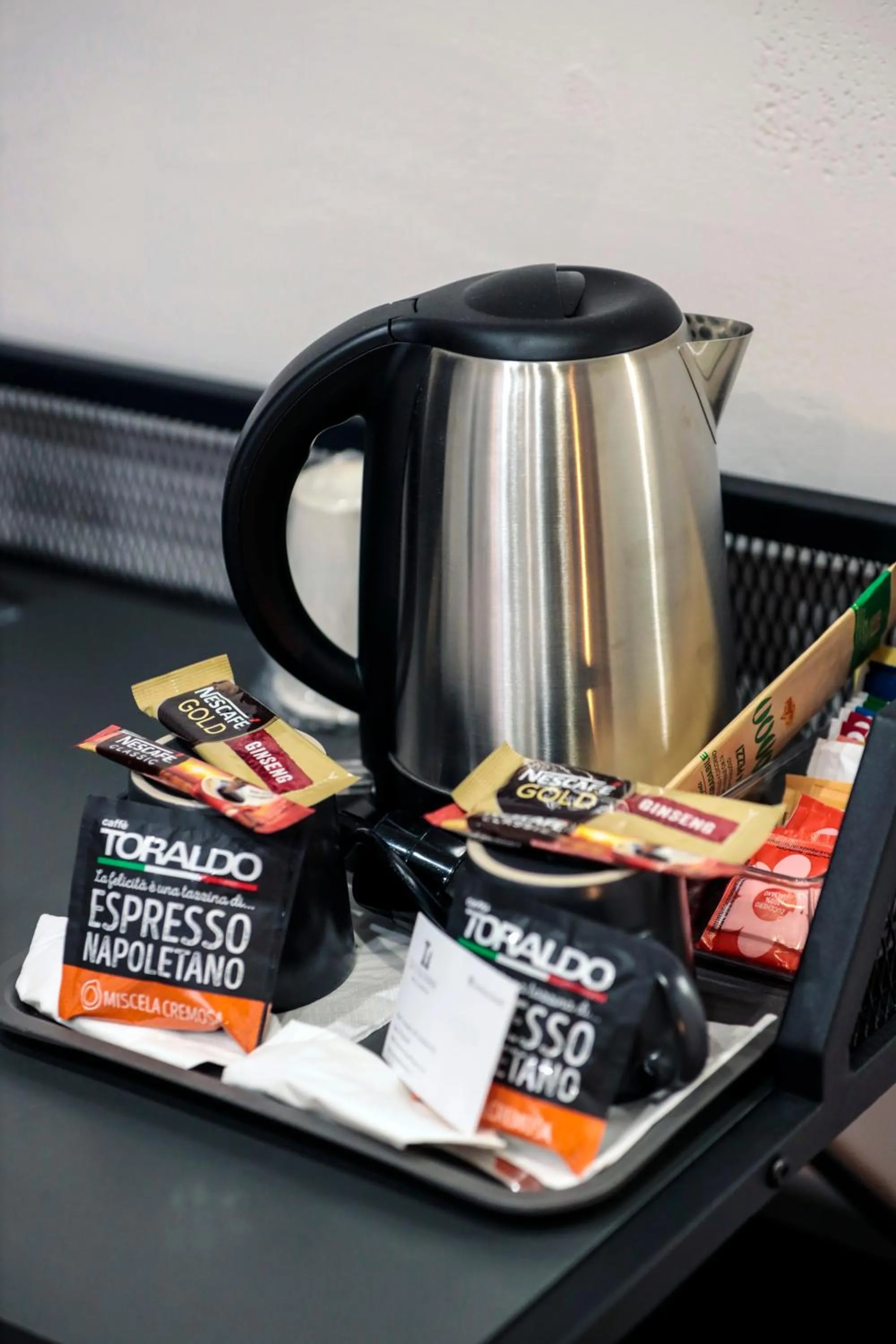 Coffee/tea facilities in Le Colonne B&b