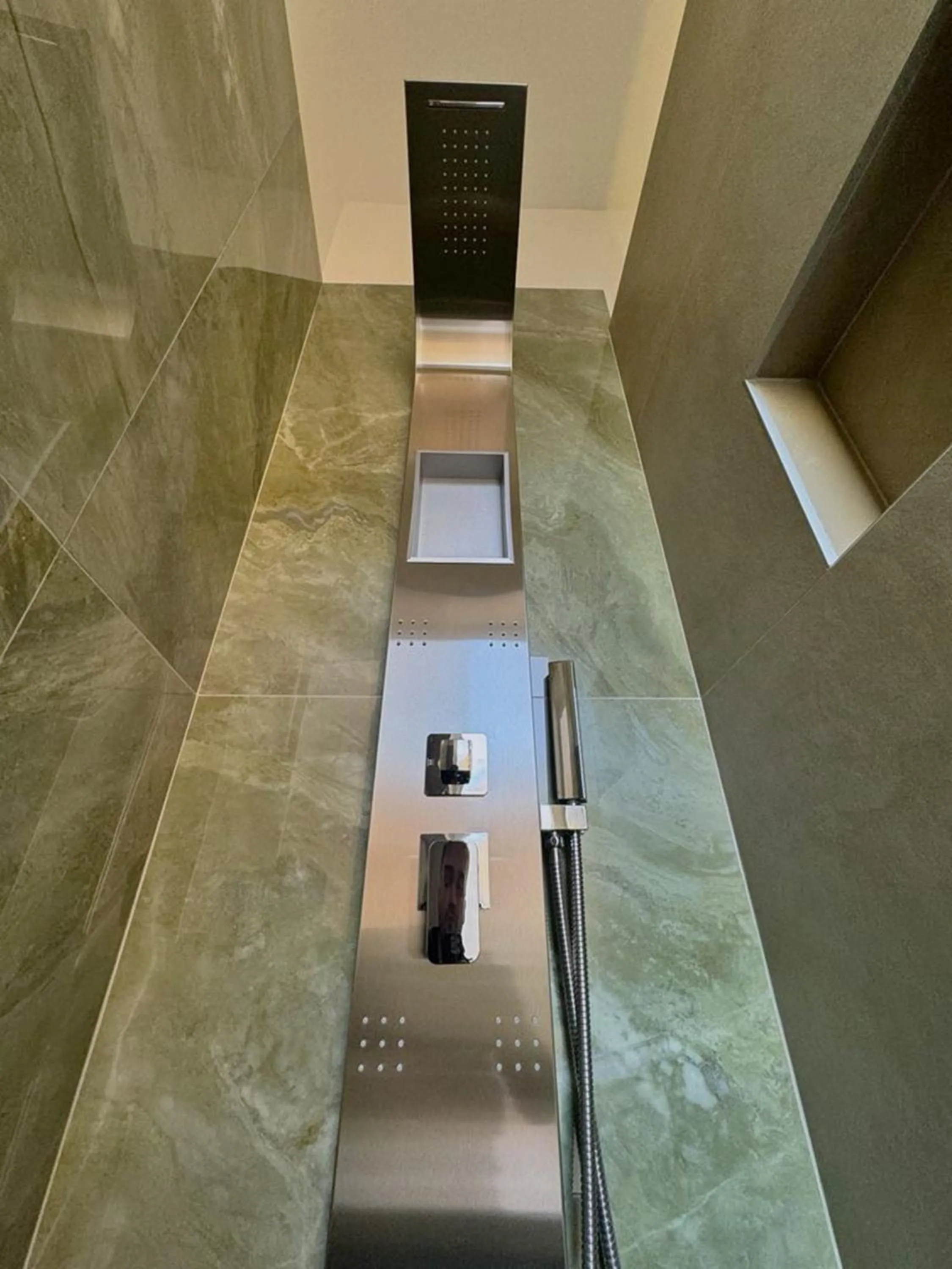 Shower in Le Colonne B&b