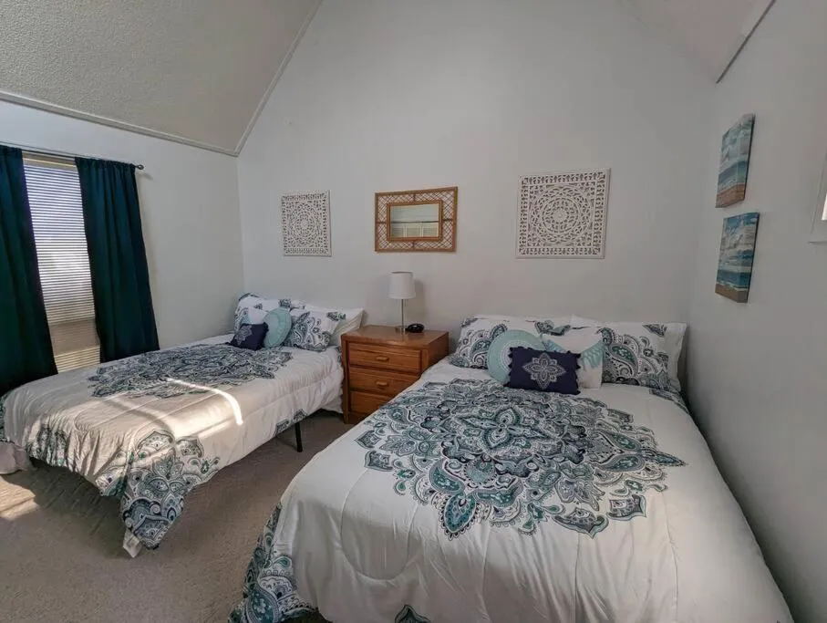 Bed in A Day at the Dunes! Shore Drive NMB