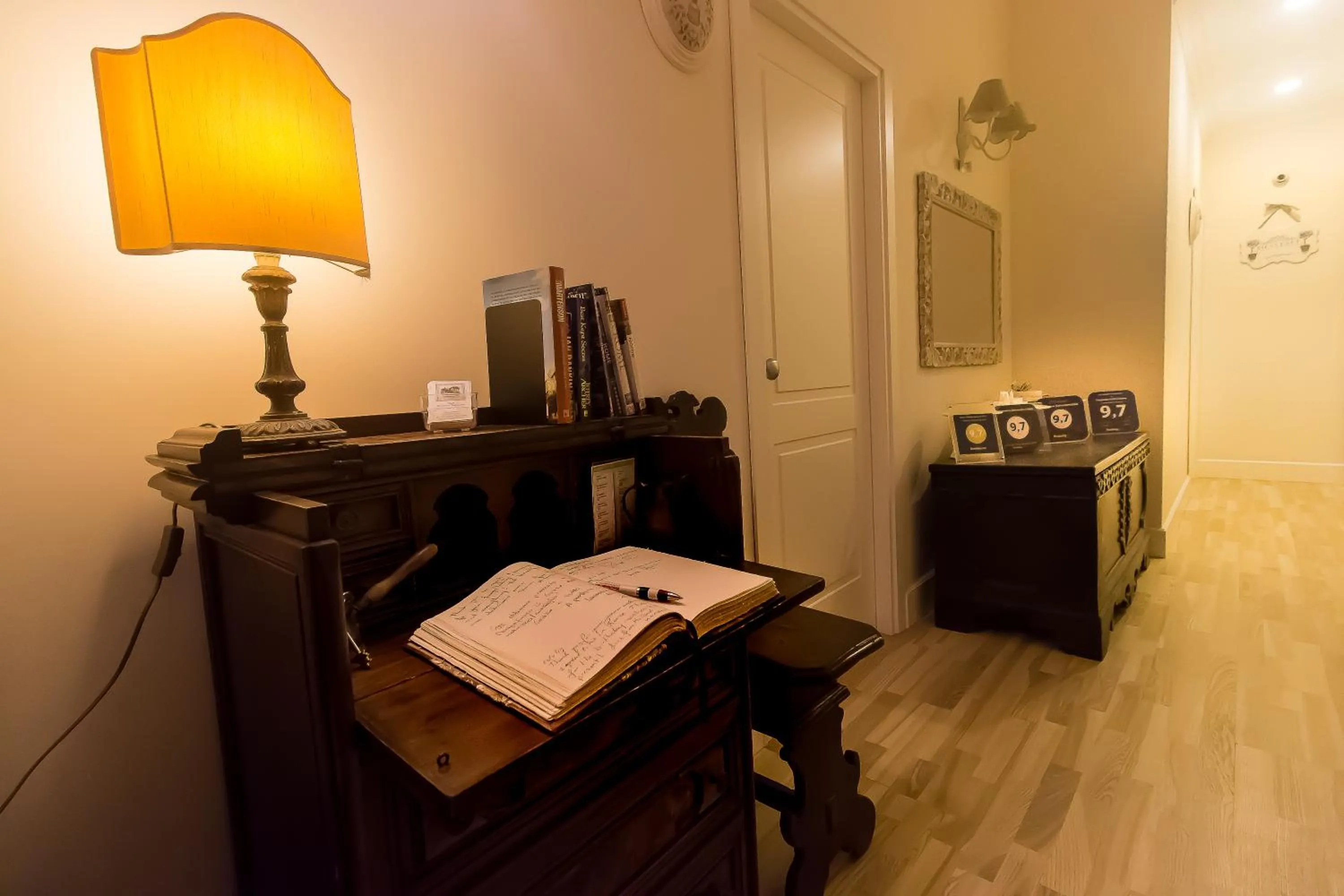 hair dresser, Bed in Trastevere Belvedere B&B