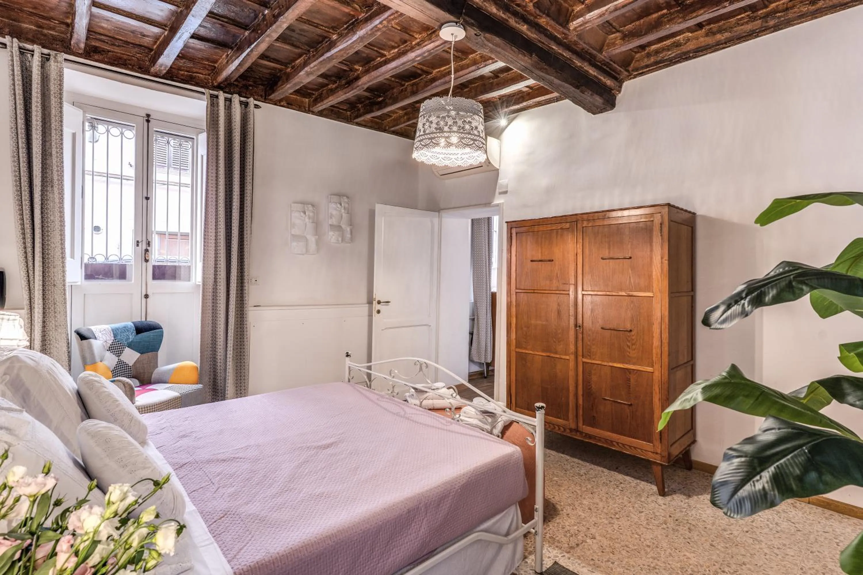 Bedroom, Bed in Capocci Luxury Home