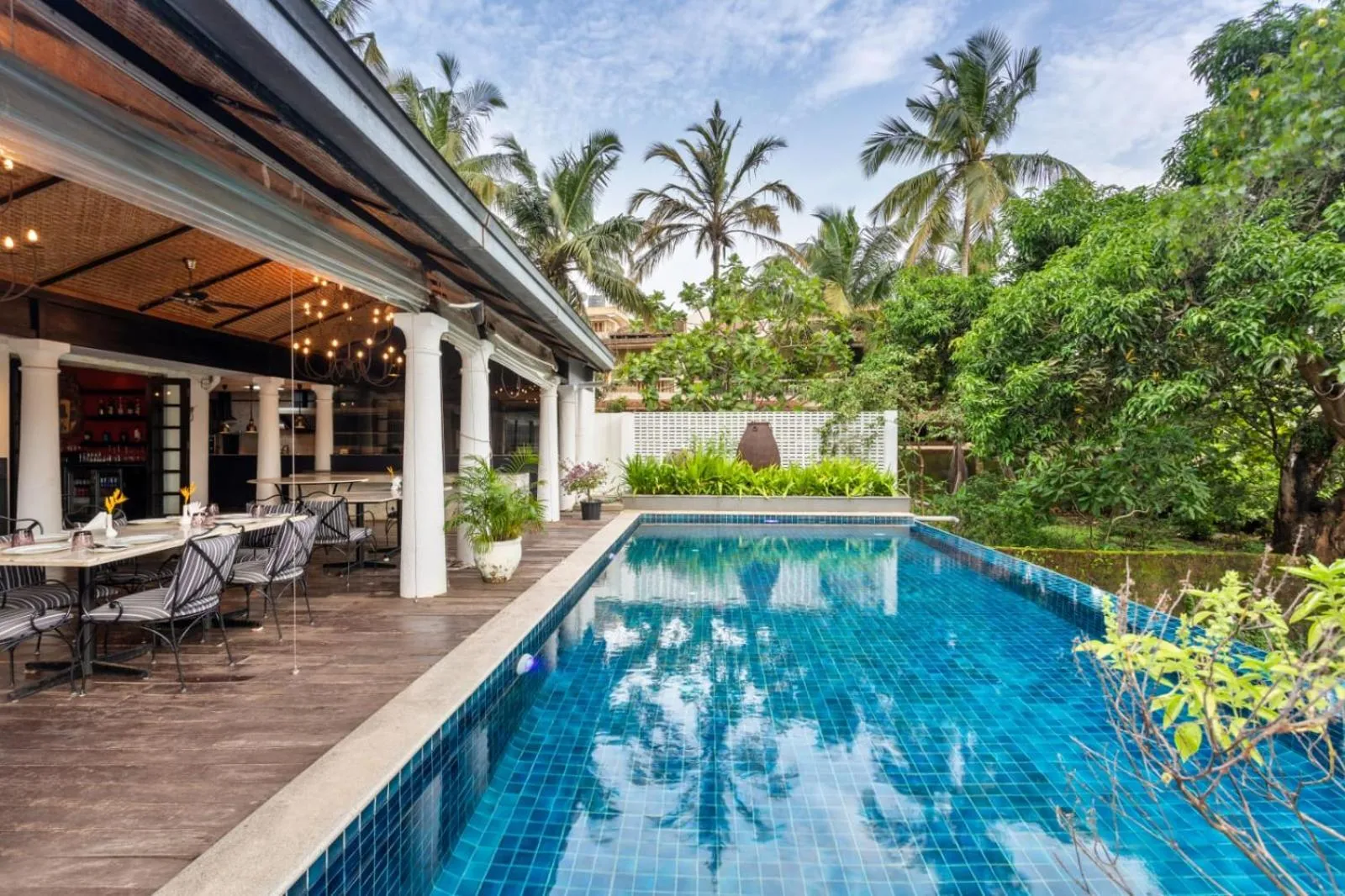 Swimming pool in Sol De Goa