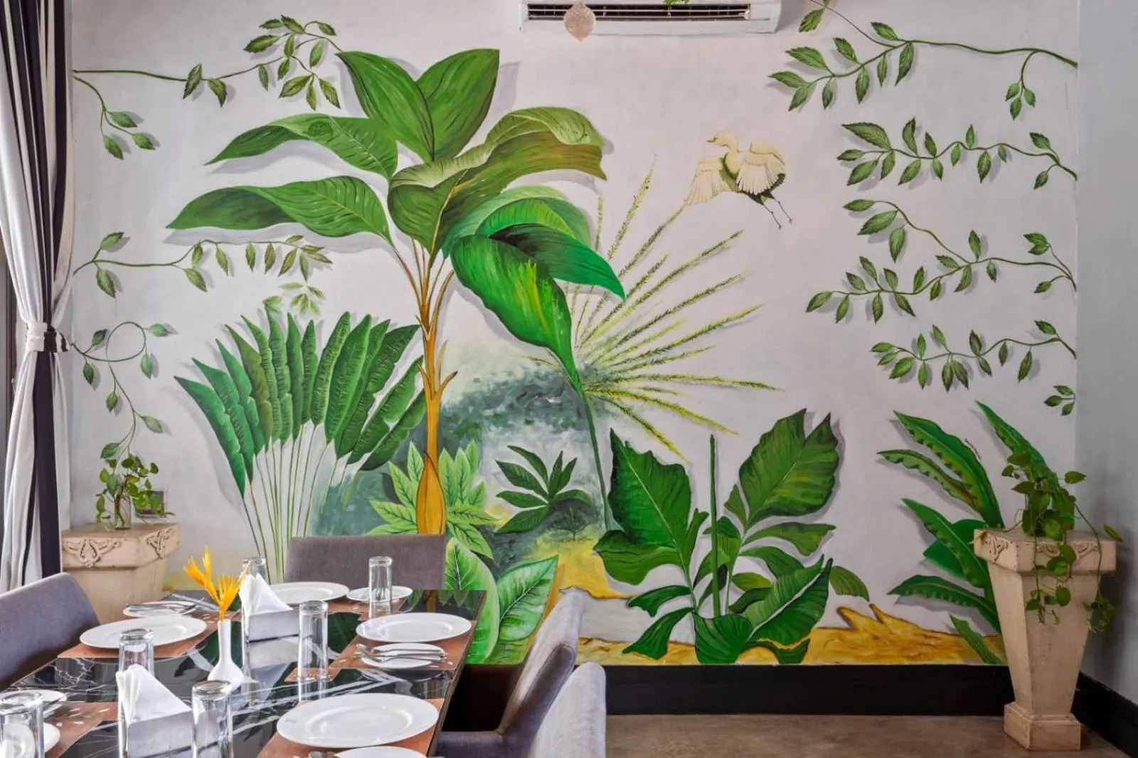 Restaurant/places to eat in Sol De Goa