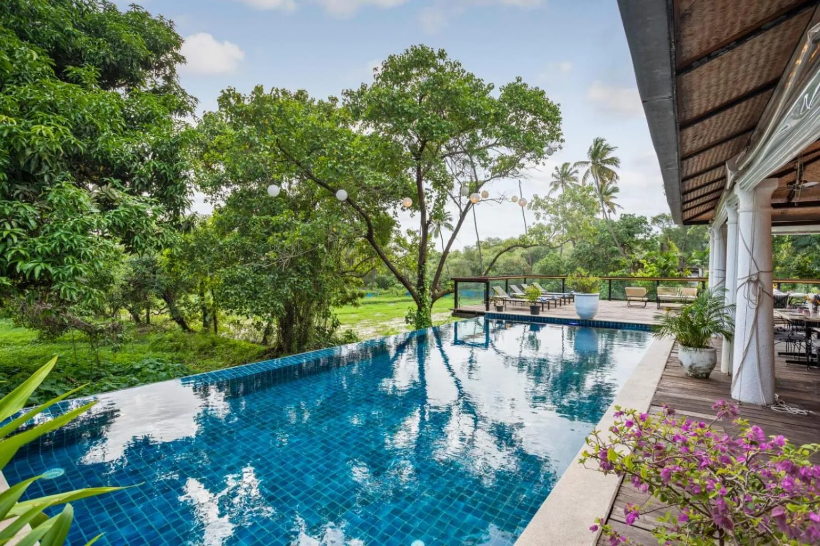 Swimming pool in Sol De Goa