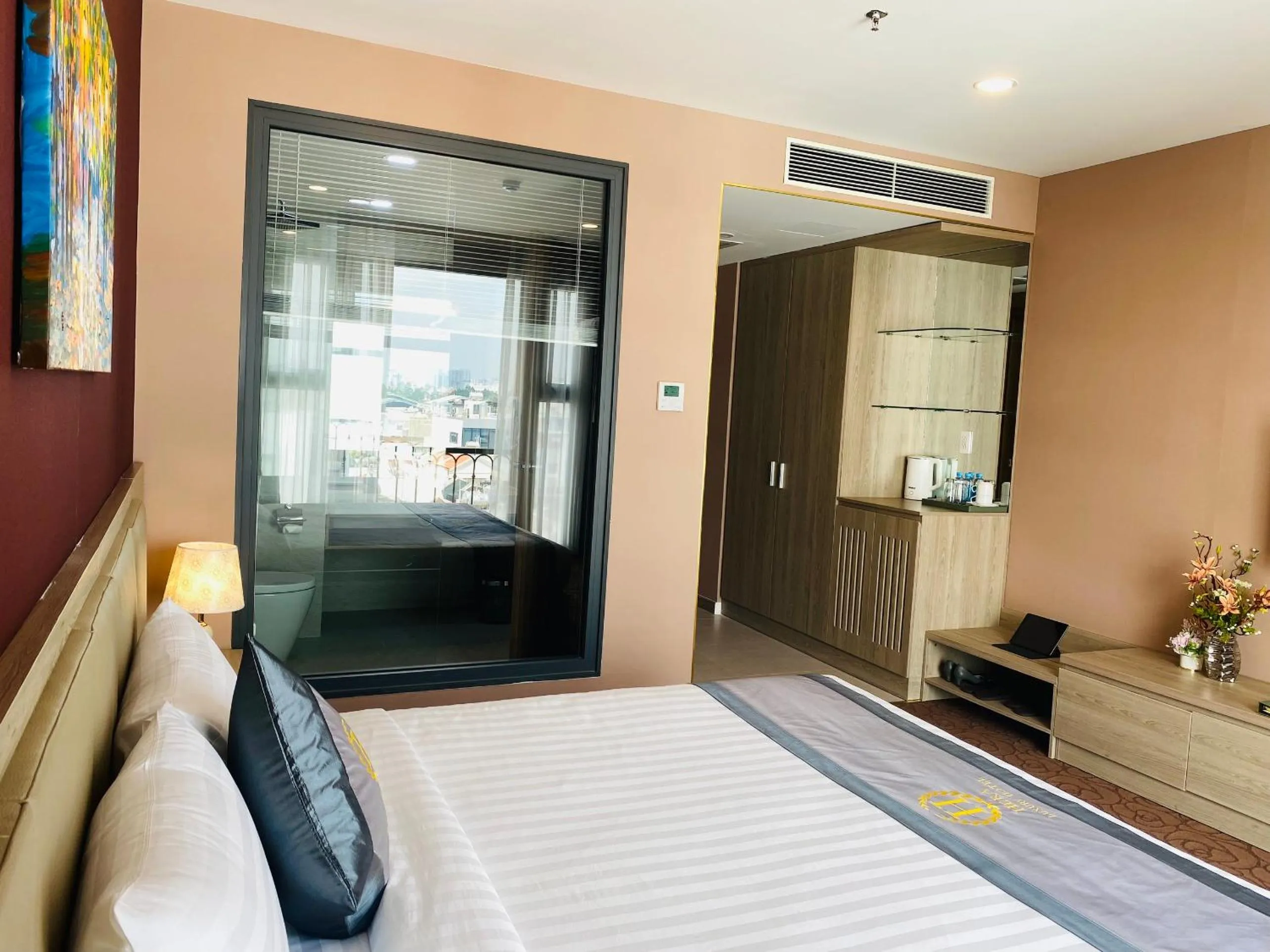 Kitchen or kitchenette, Bed in Hera Luxury Hotel