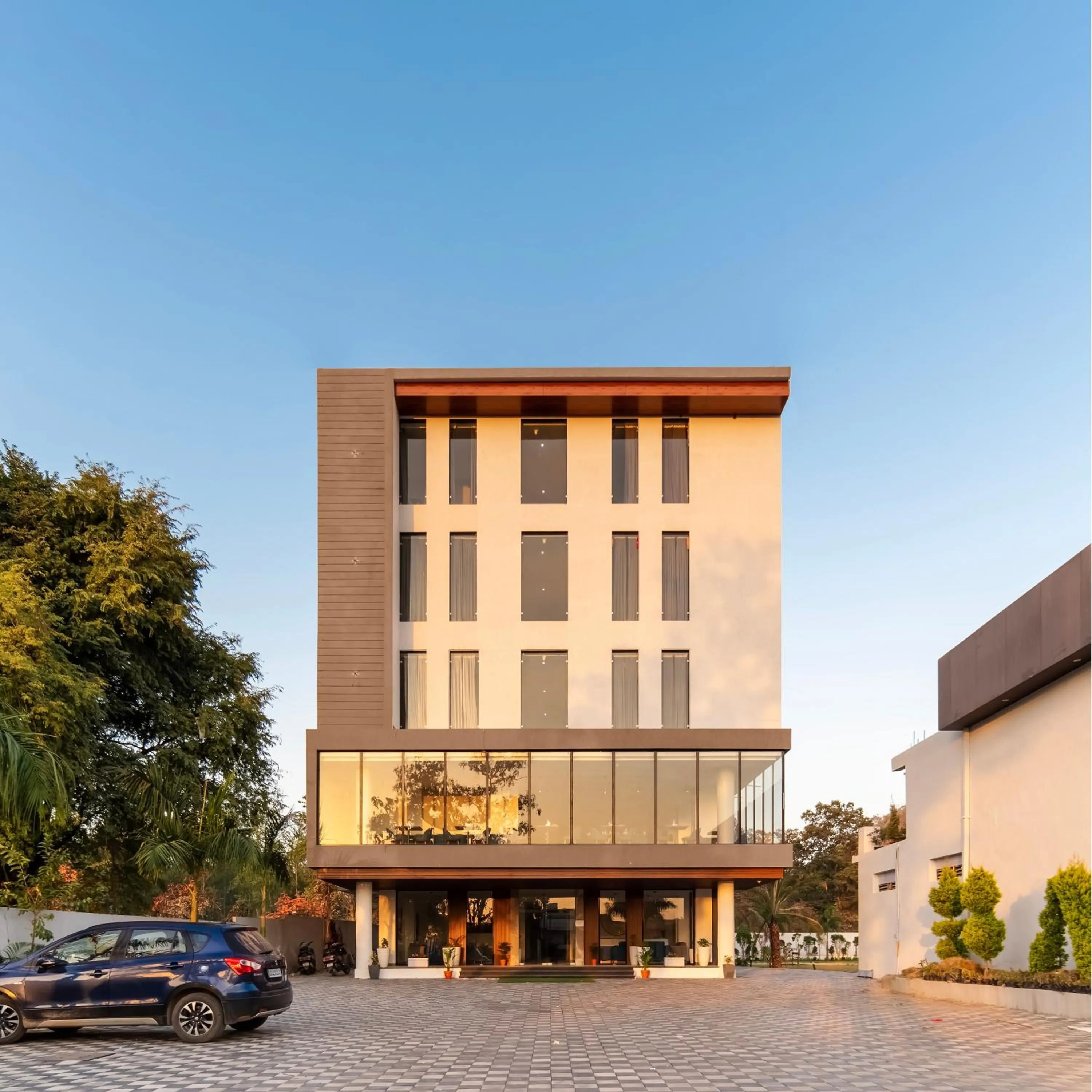 Property building in Hotel Bafna Lawn