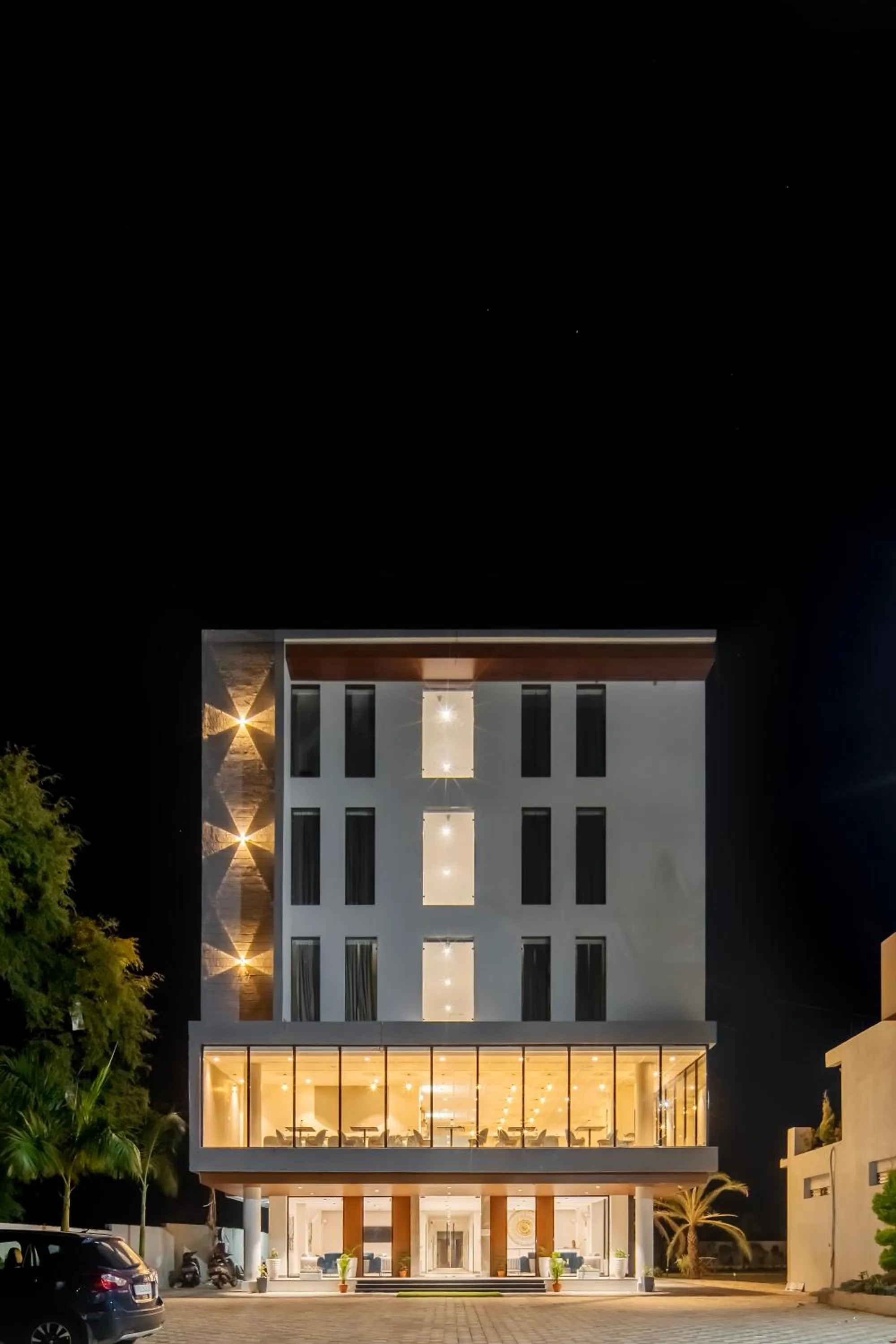 Property building in Hotel Bafna Lawn