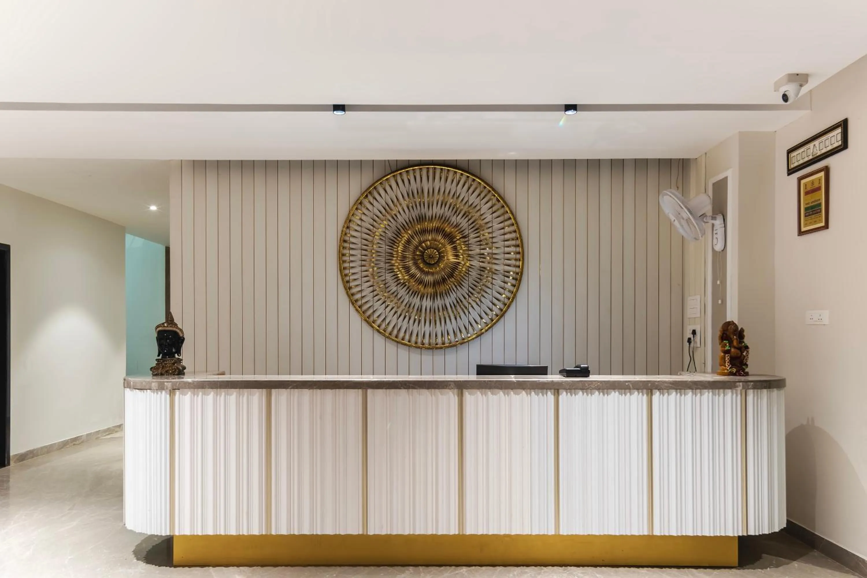 Lobby or reception in Hotel Bafna Lawn