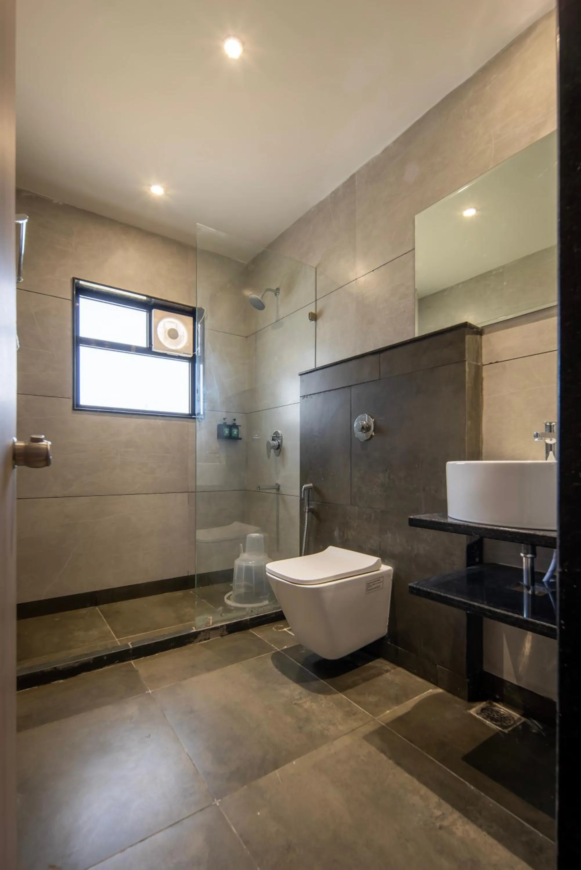 Bathroom in Hotel Bafna Lawn