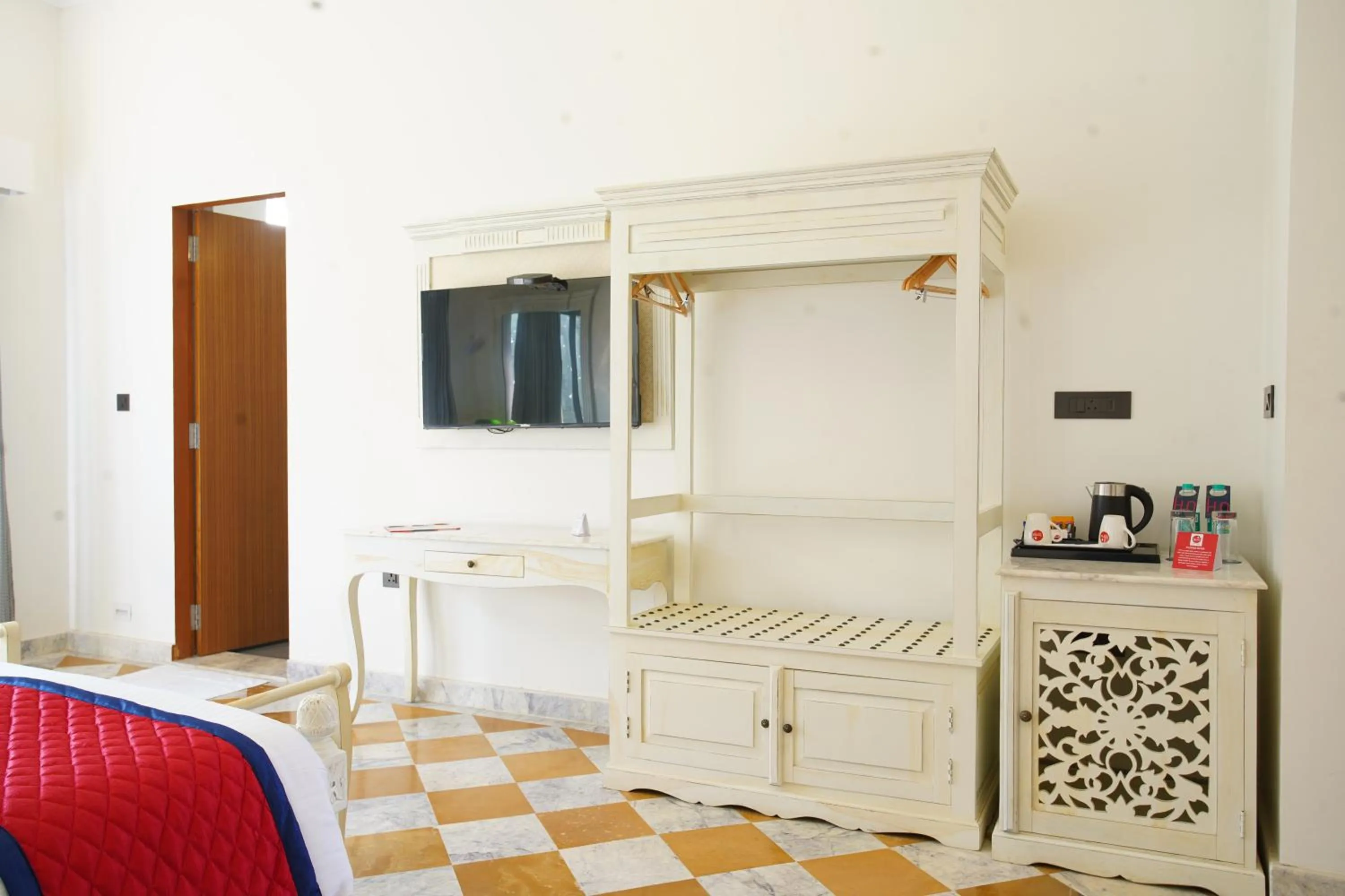 TV and multimedia in Spree Resort Sariska