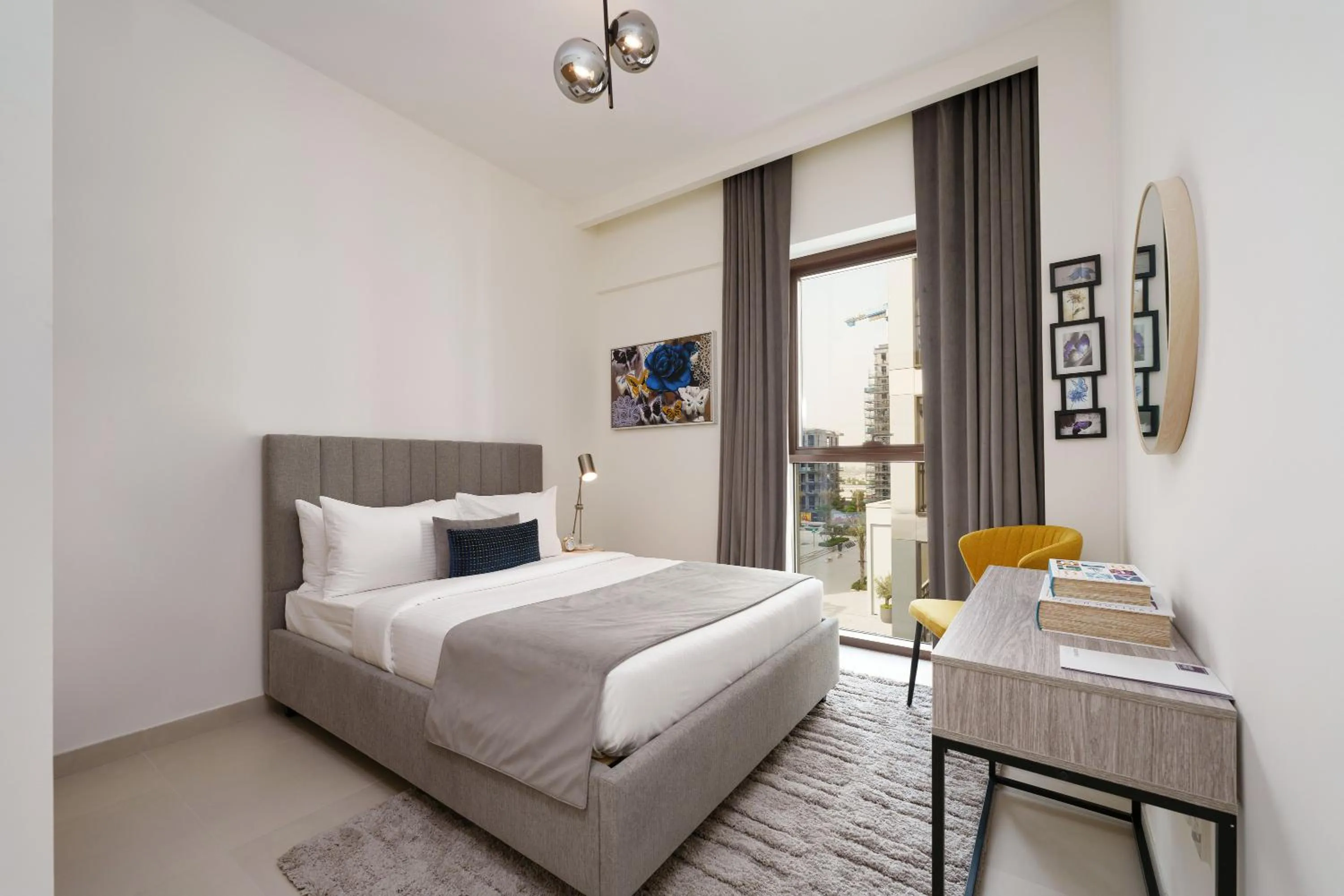 Bed in Maison Privee - Alluring Modern Apt in Dubai Creek Beach