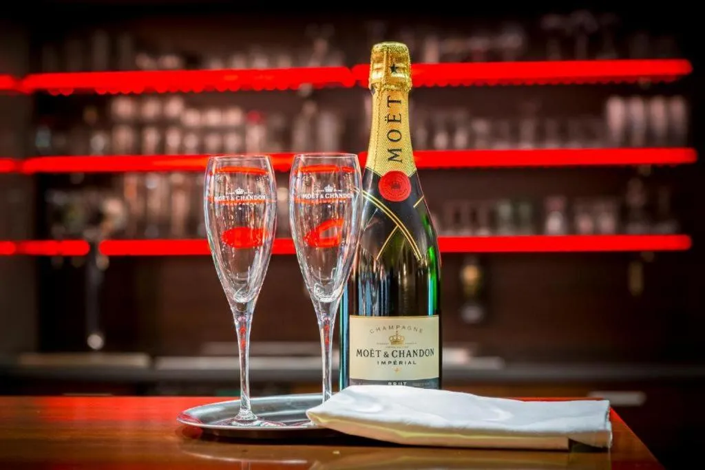 Restaurant/places to eat in Hotel Sipox