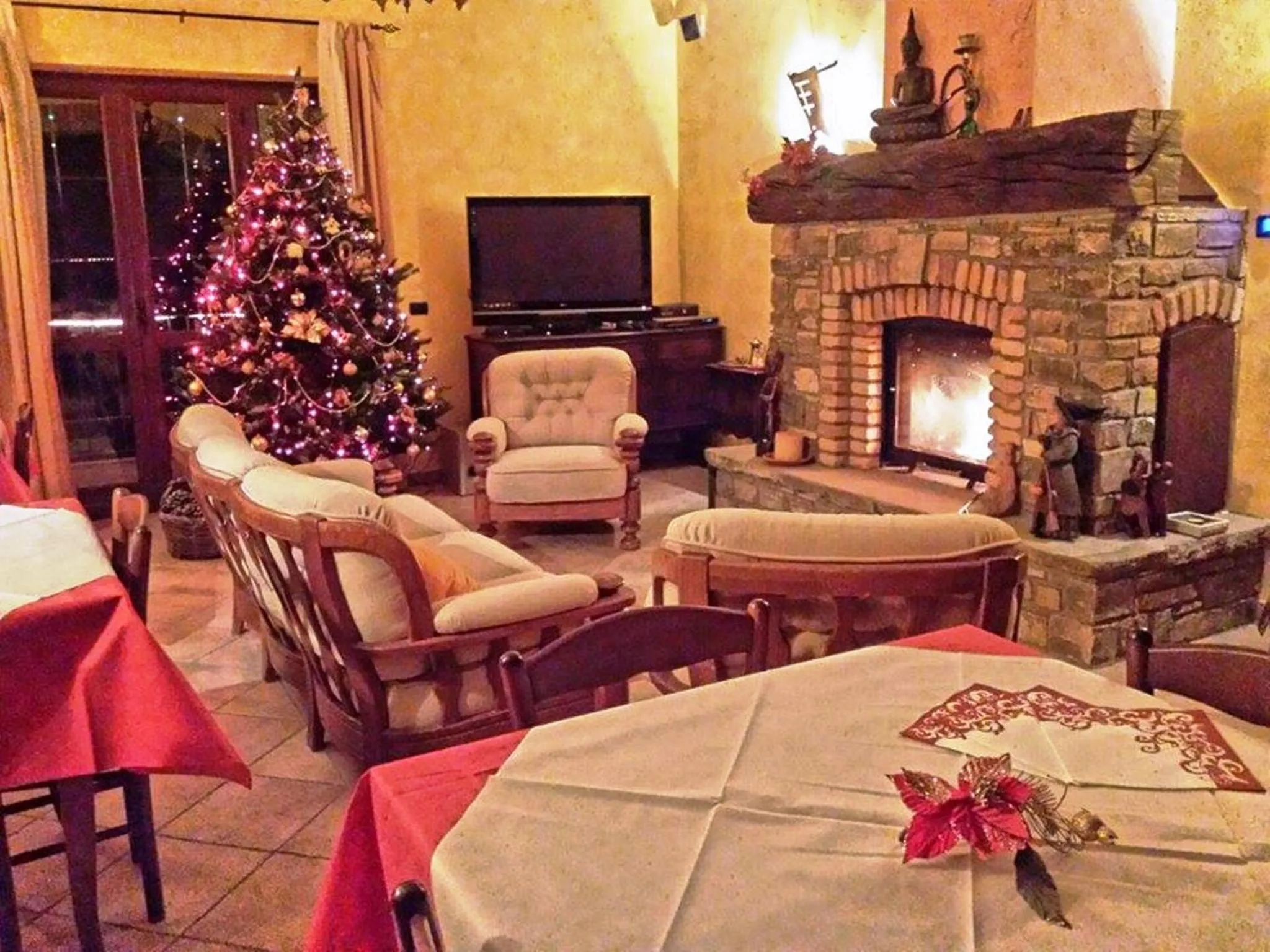 Communal lounge/ TV room in Villa Bernadette