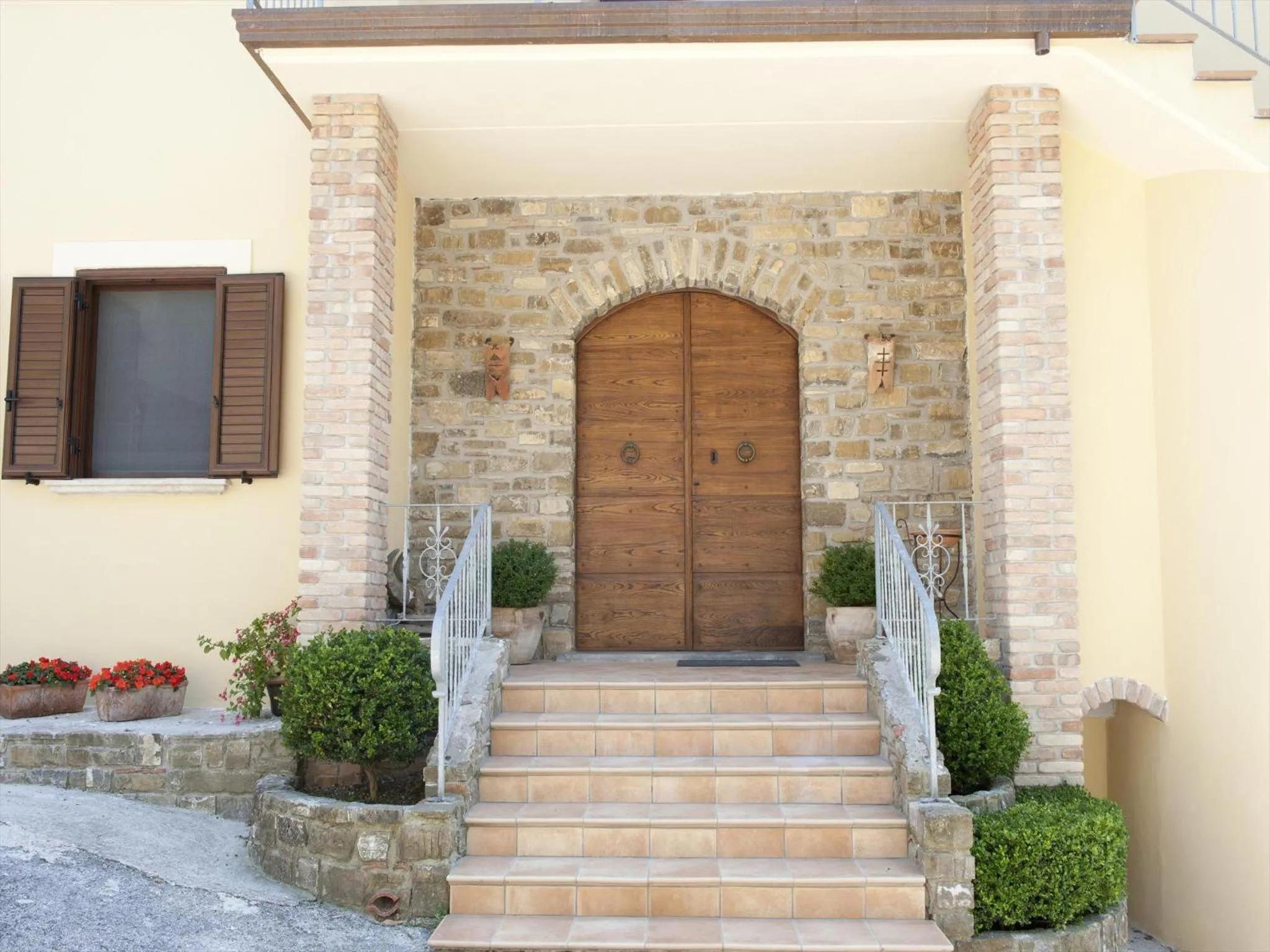 Facade/entrance in Villa Bernadette