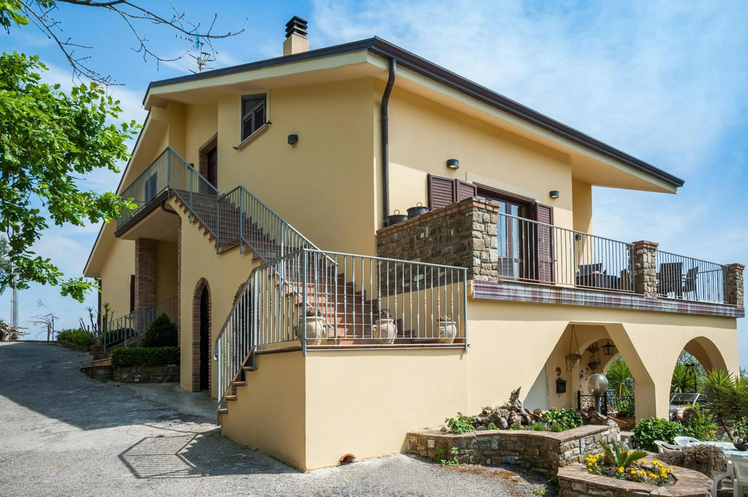 Facade/entrance in Villa Bernadette