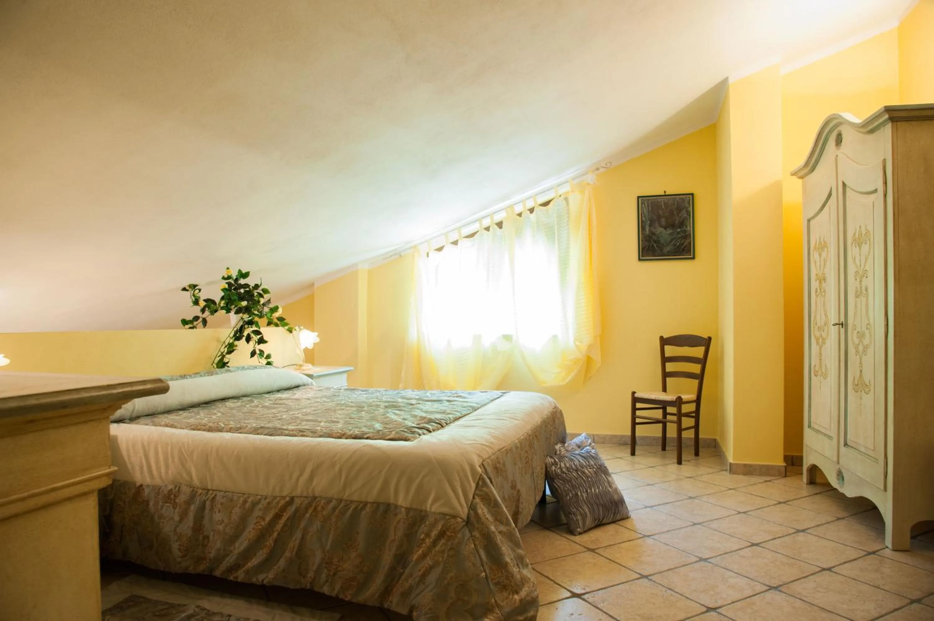 Bedroom, Bed in Villa Bernadette