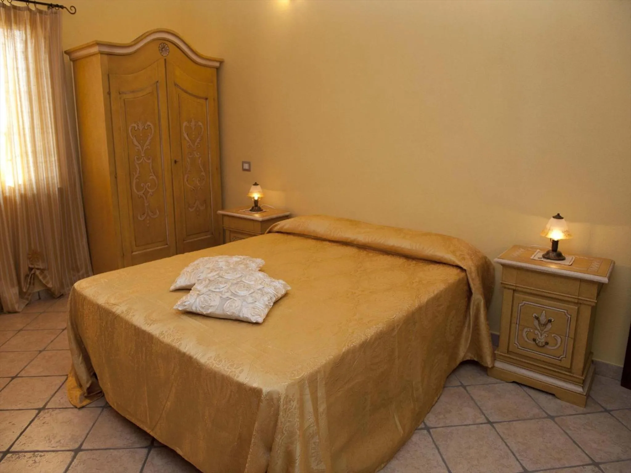 Bedroom, Bed in Villa Bernadette