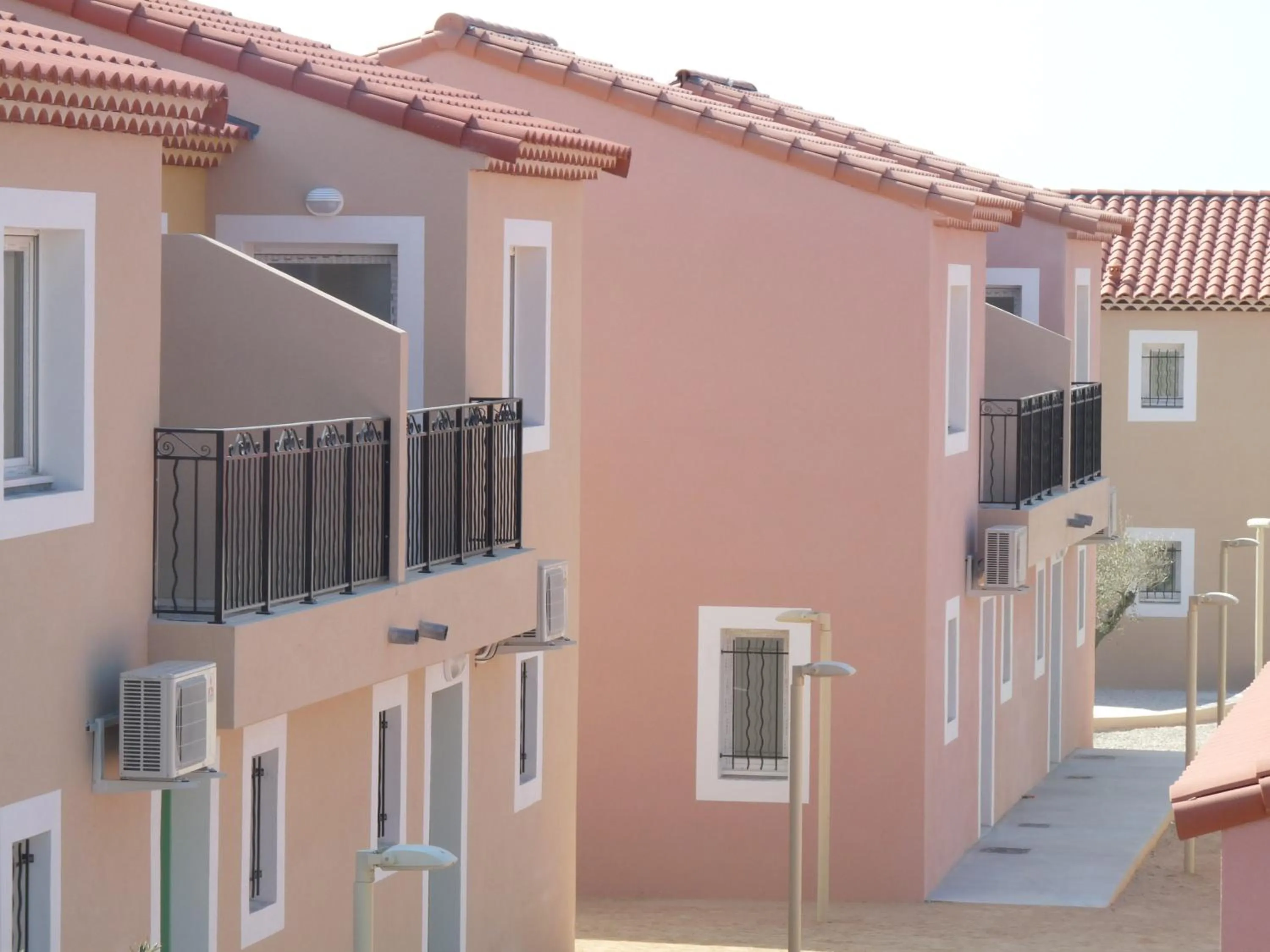 Facade/entrance in Appart'hotel Résidence La Provence