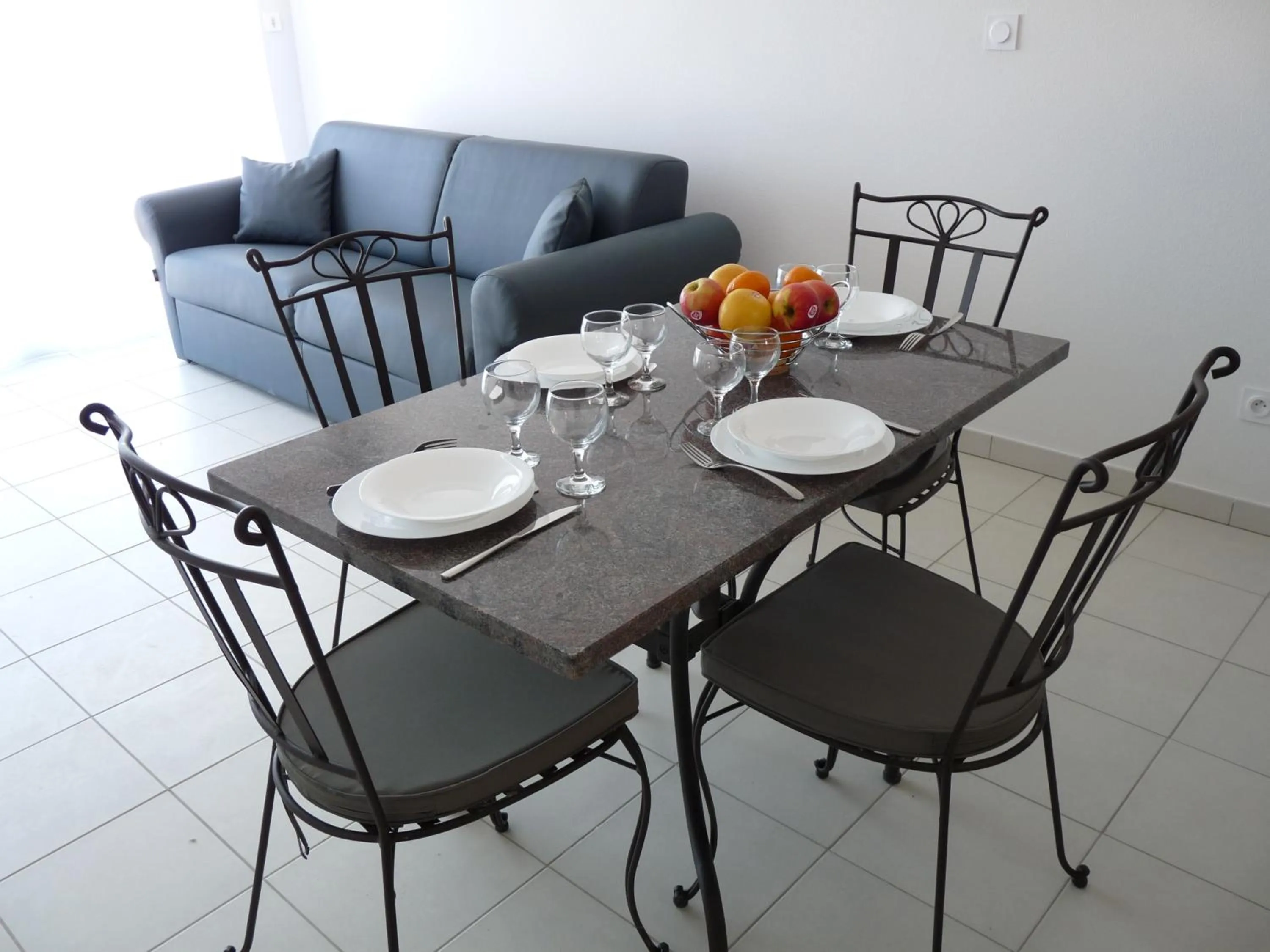 Dining area in Appart'hotel Résidence La Provence