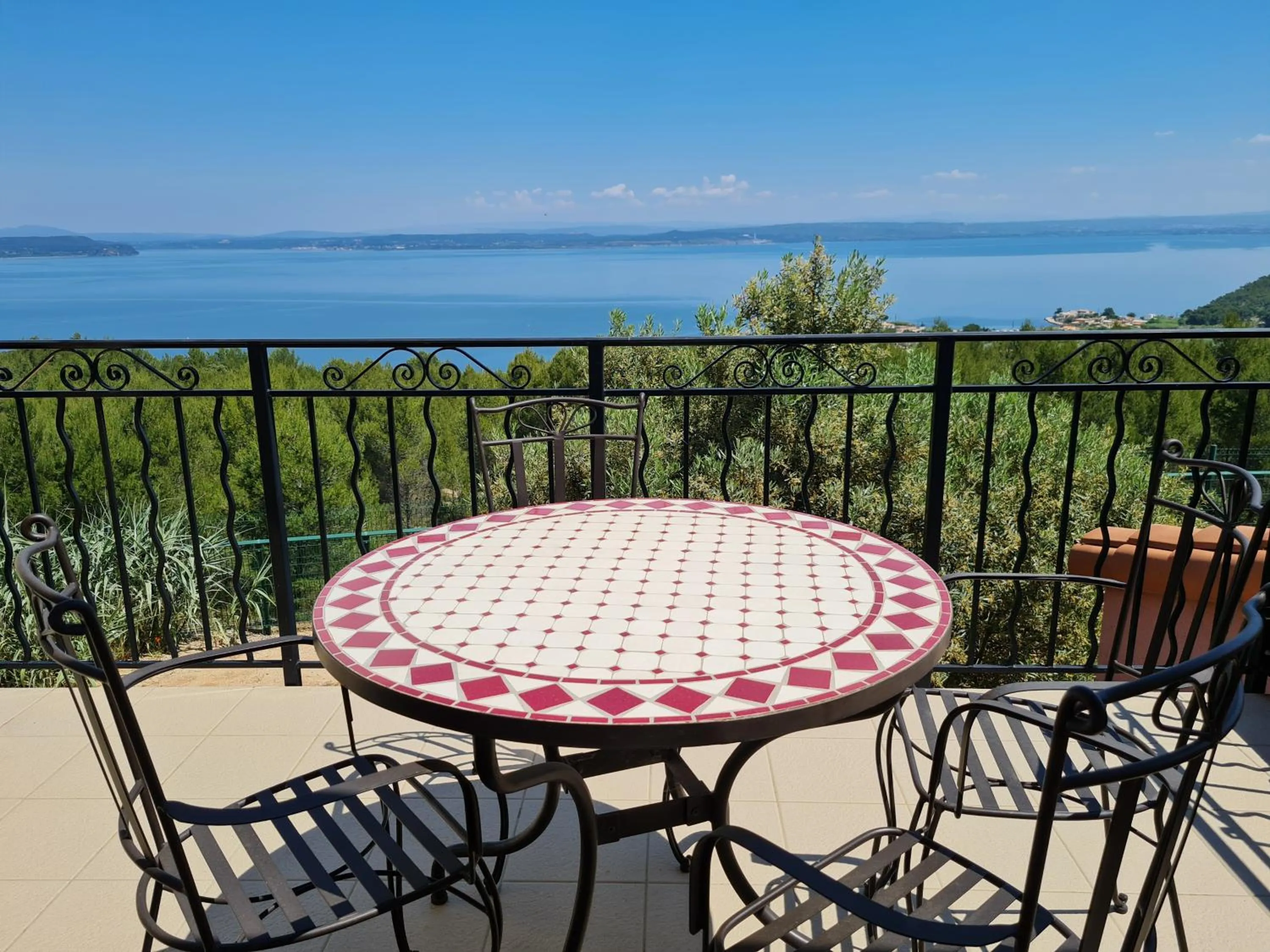 Sea view in Appart'hotel Résidence La Provence