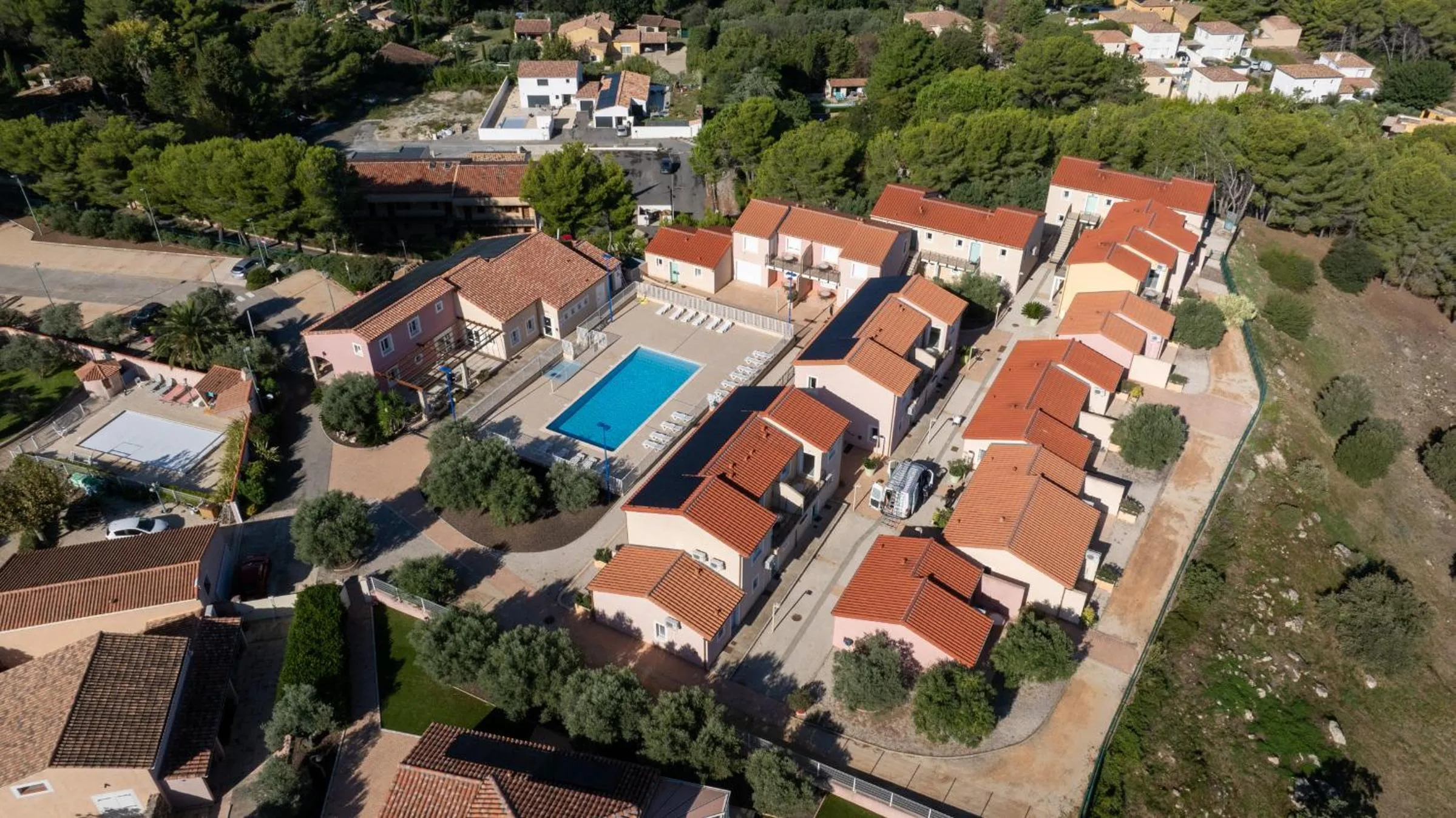 Property building in Appart'hotel Résidence La Provence