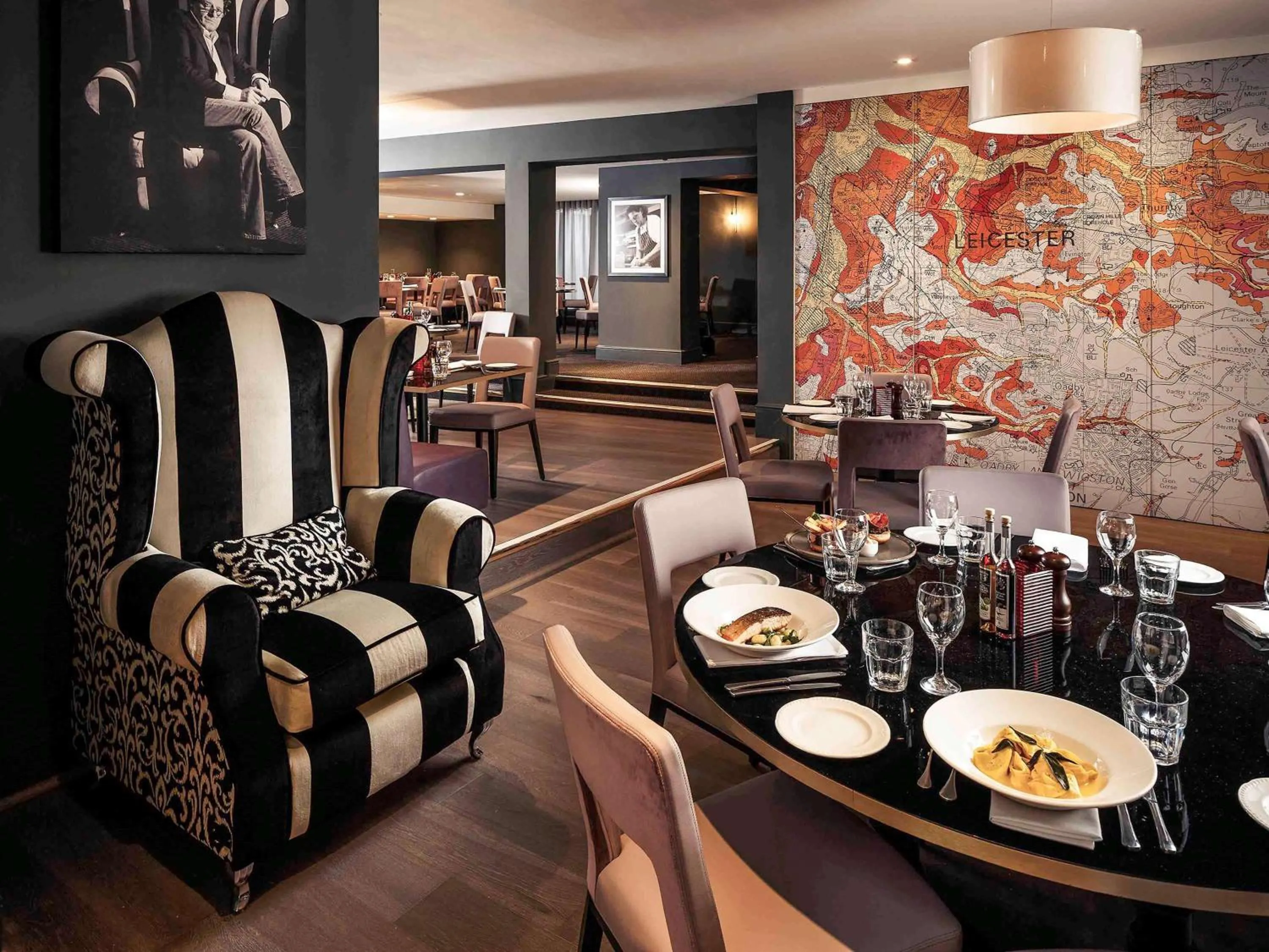 Restaurant/places to eat in Mercure Leicester The Grand Hotel