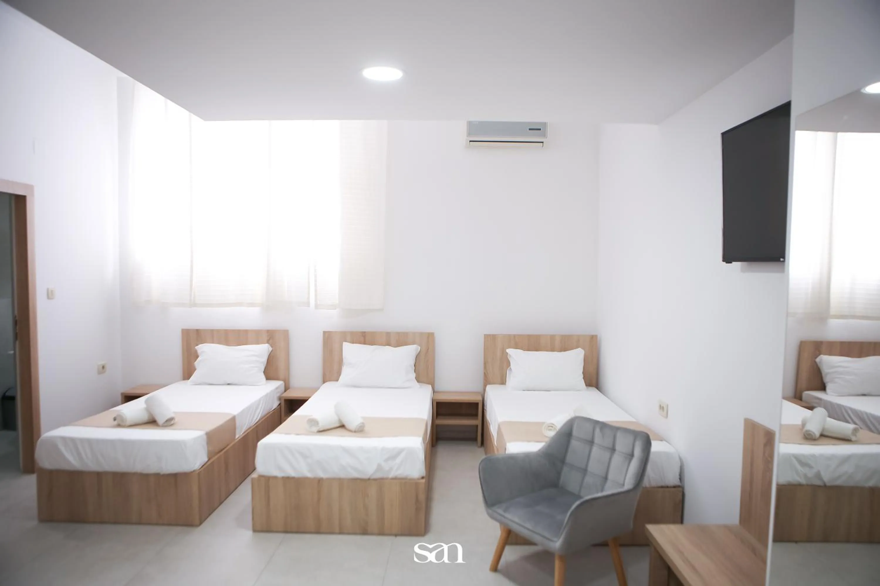 TV and multimedia, Bed in Hotel San Međugorje