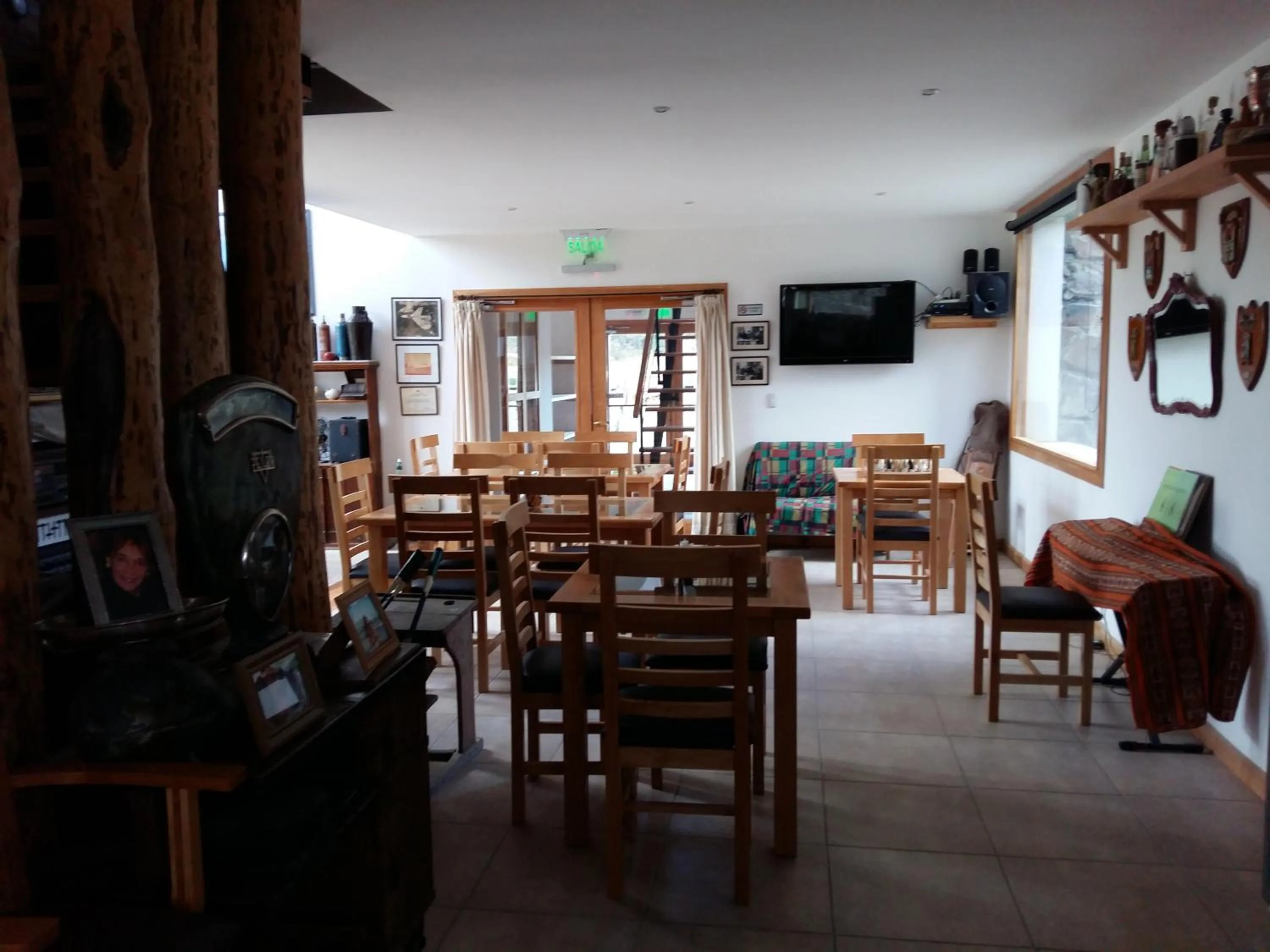 Communal lounge/ TV room in Hosteria Mi Vida