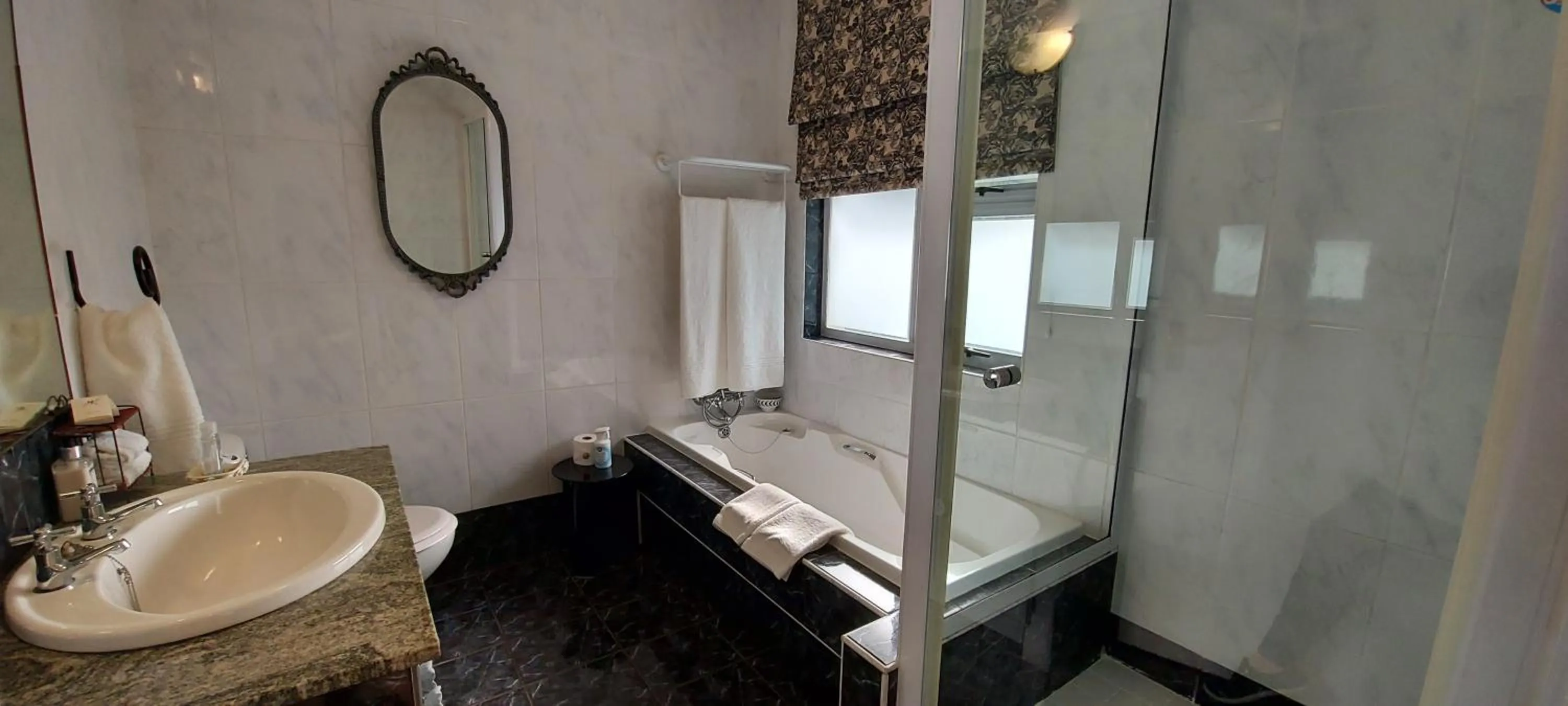 Bathroom in Roosboom Guest Apartments