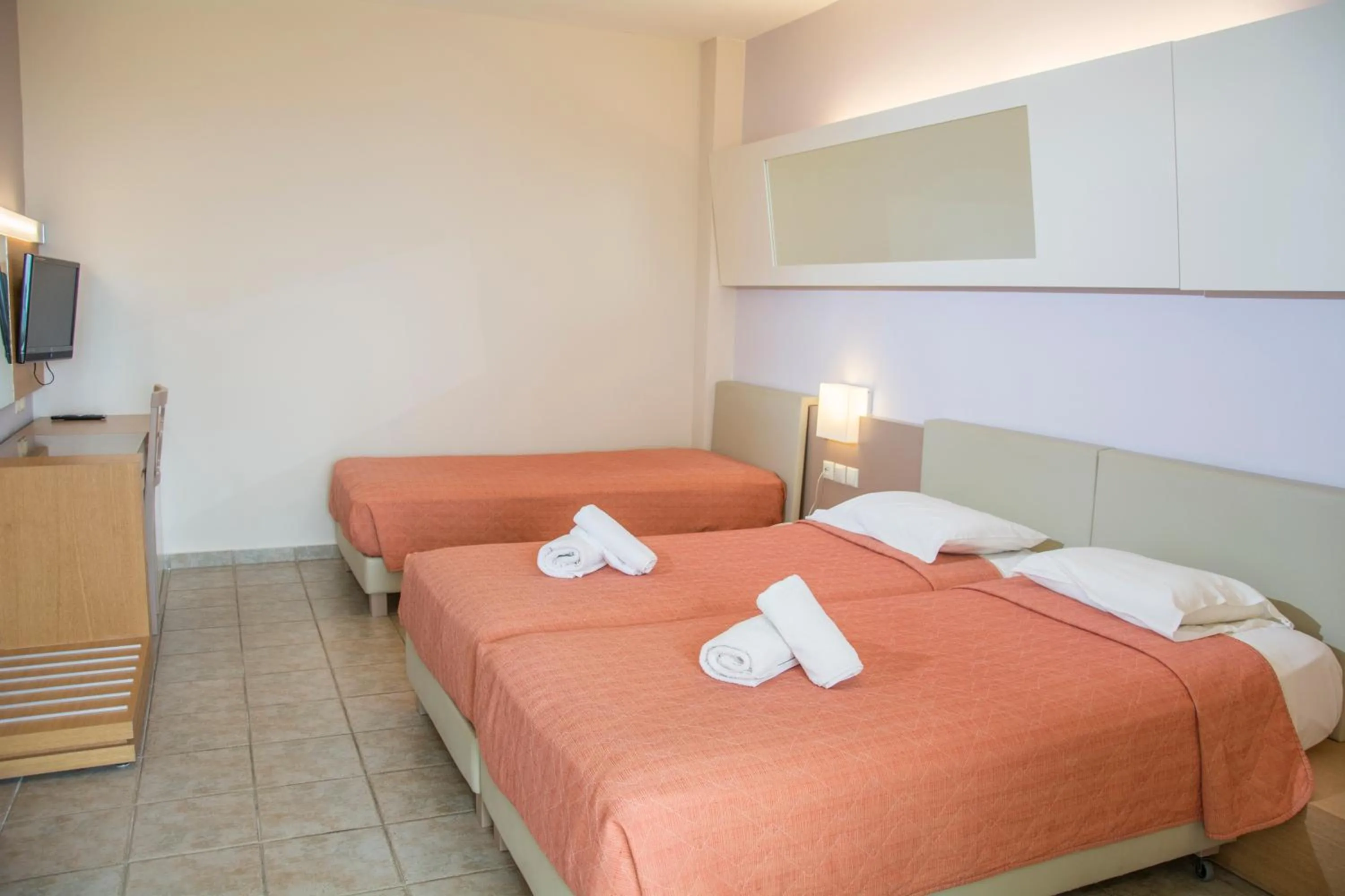 Bedroom, Bed in Sovereign Beach Hotel