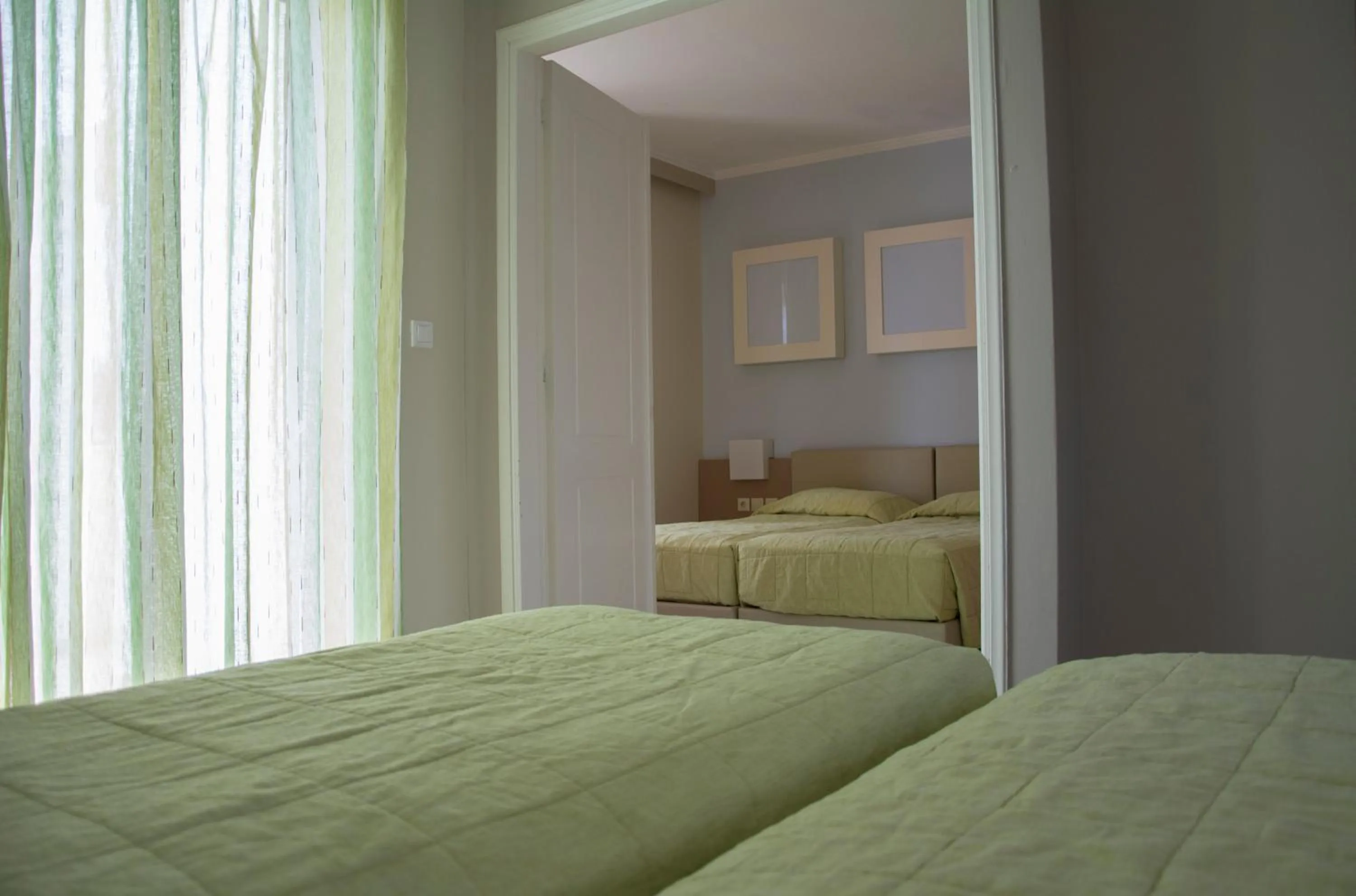 Bedroom, Bed in Sovereign Beach Hotel