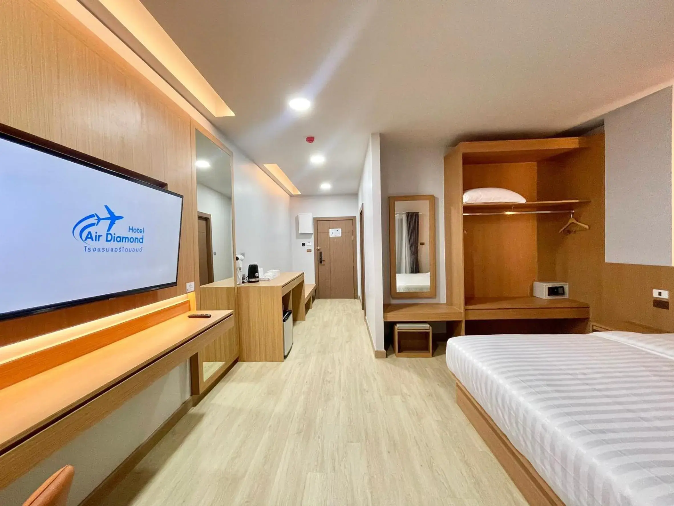 TV and multimedia, Bed in Air Diamond Hotel TV and multimedia, Bed in Air Diamond Hotel