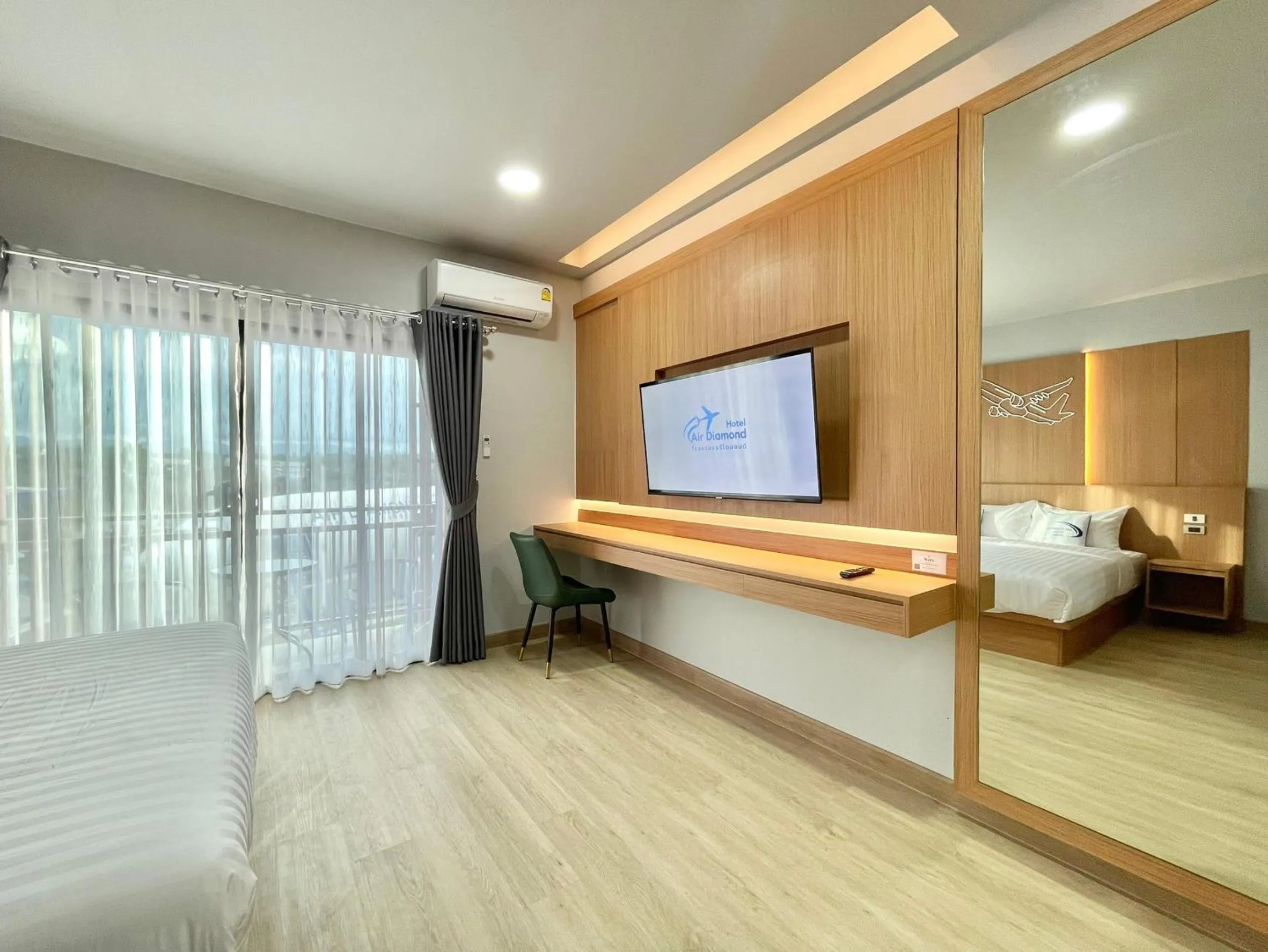 TV and multimedia, Bed in Air Diamond Hotel