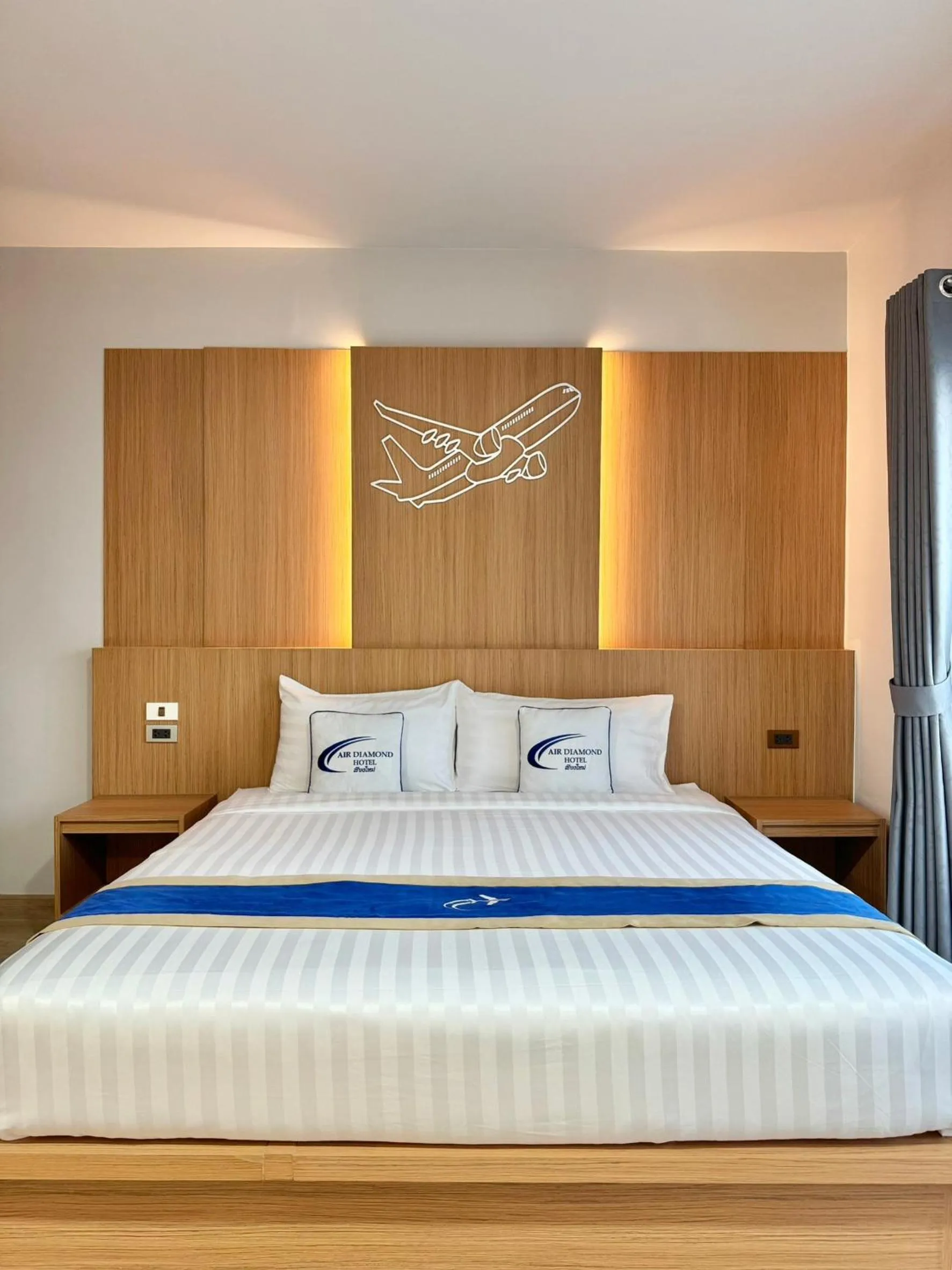 Photo of the whole room, Bed in Air Diamond Hotel