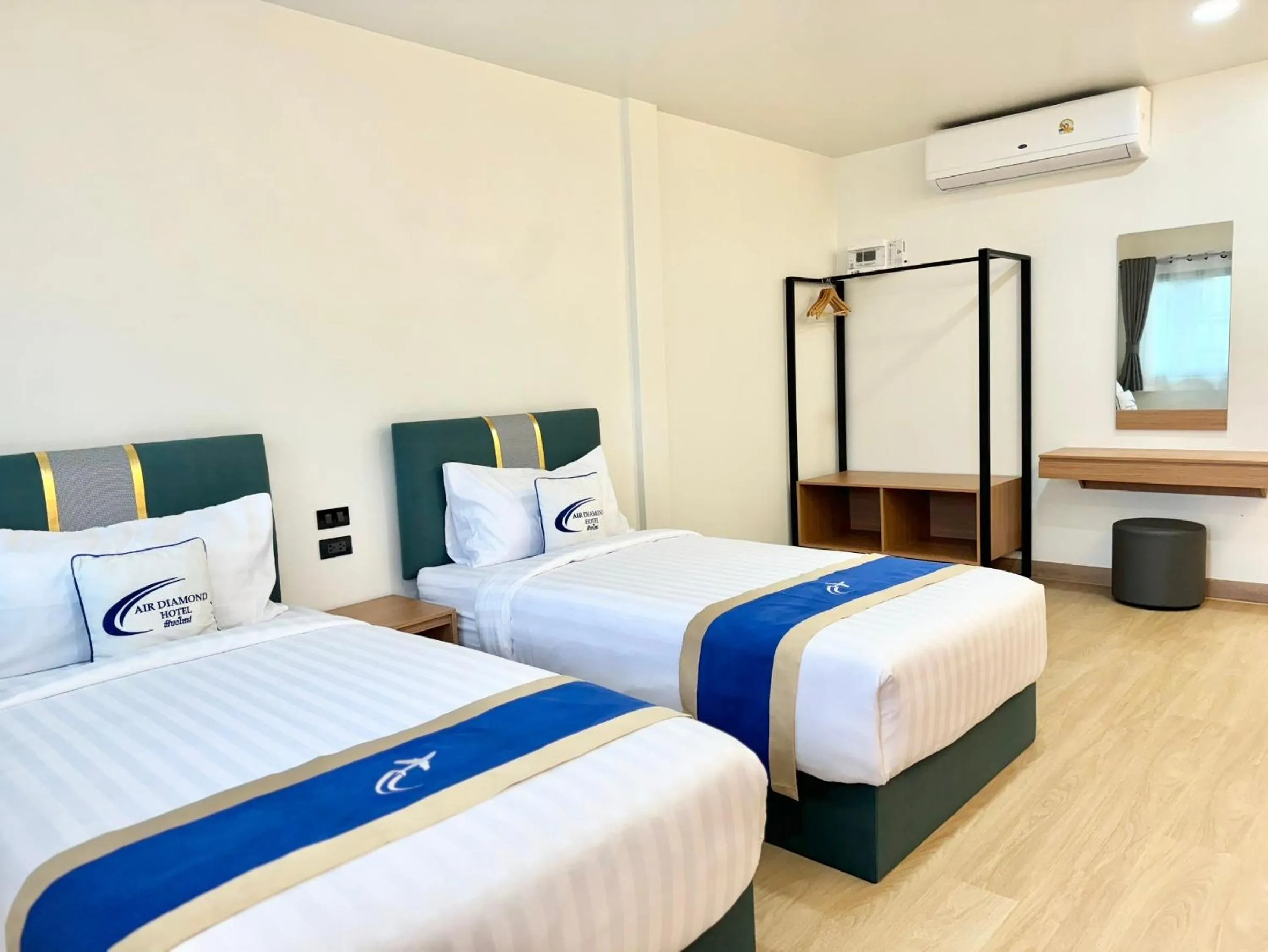 Bedroom, Bed in Air Diamond Hotel