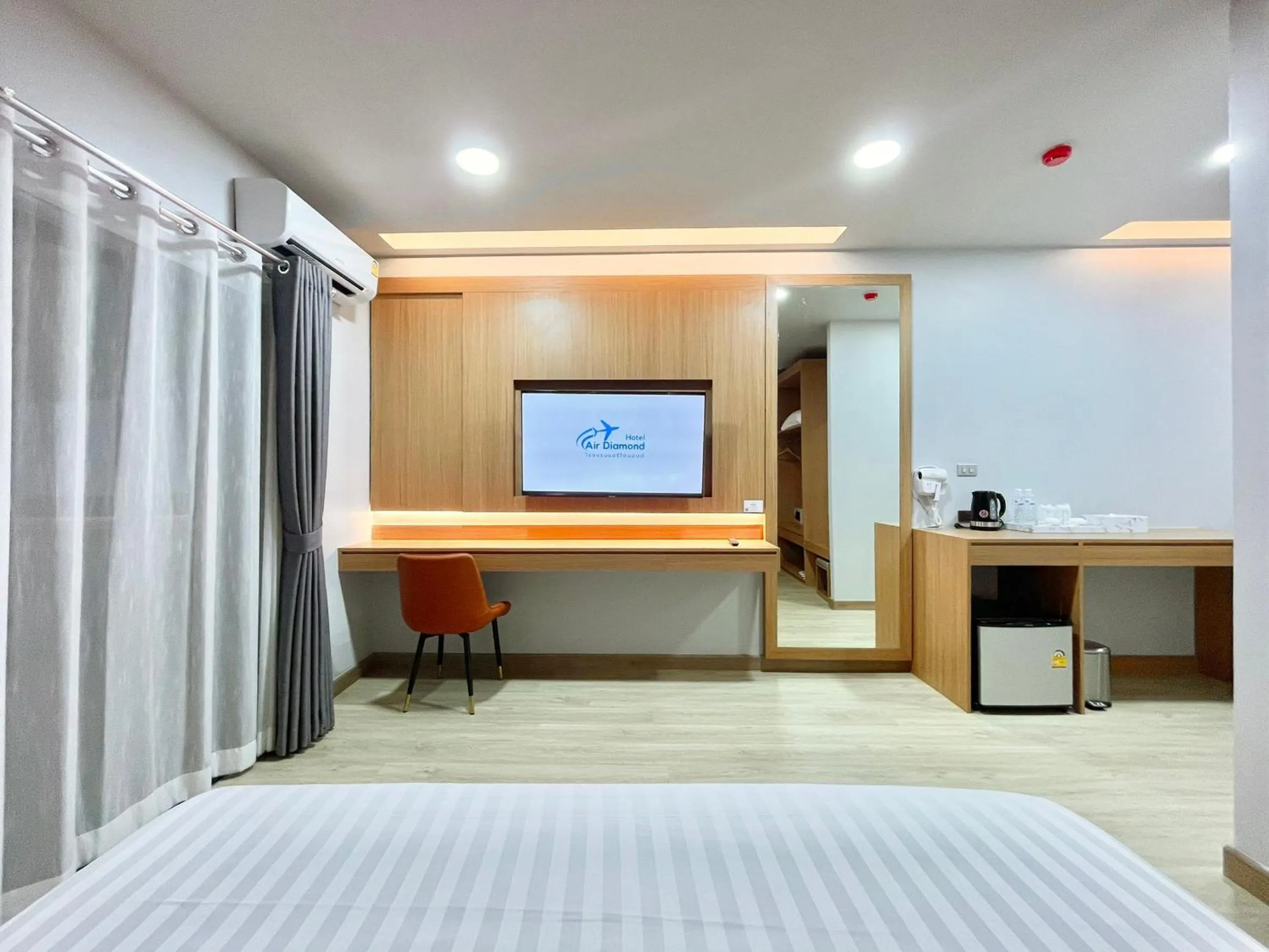 TV and multimedia, Bed in Air Diamond Hotel