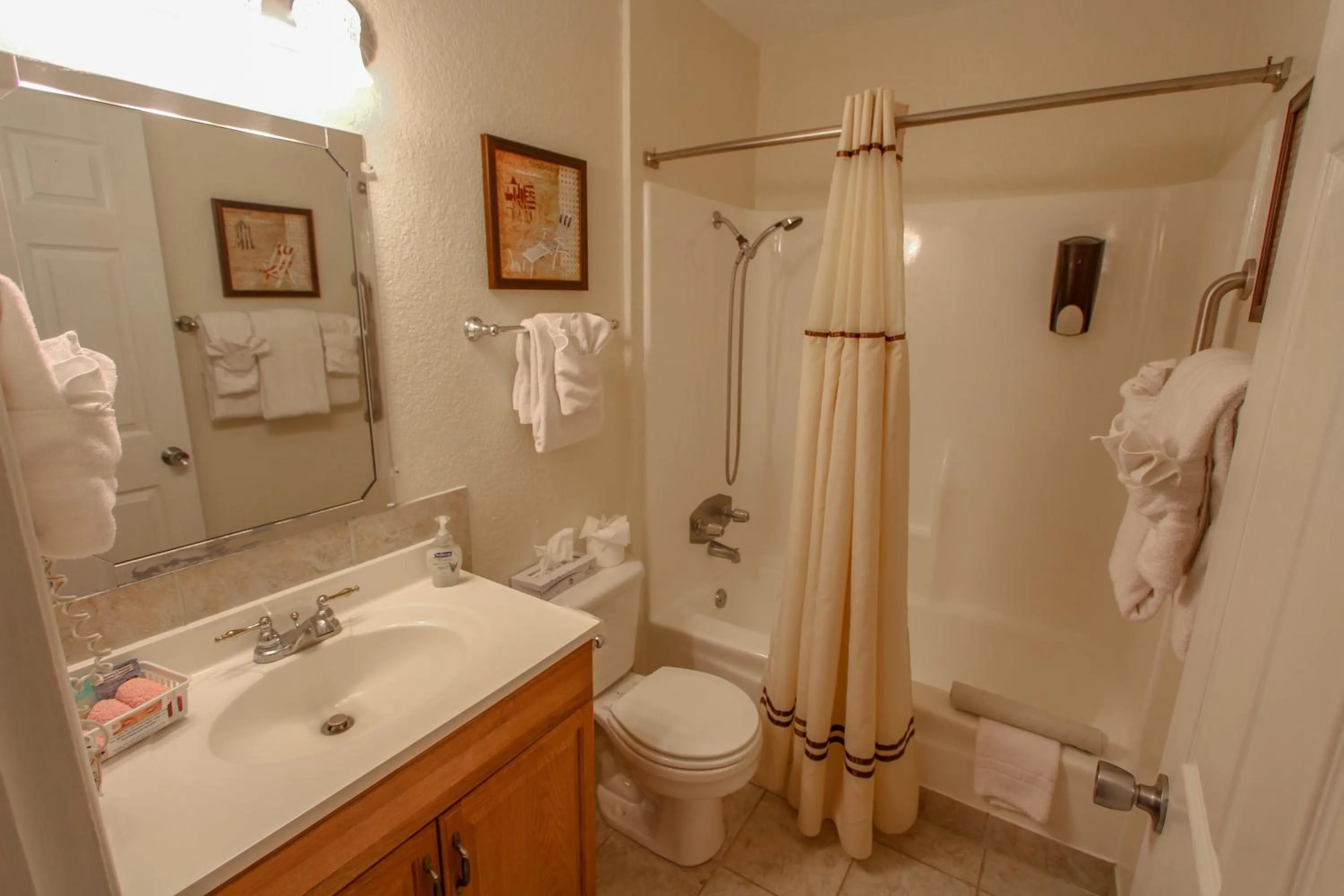 Shower in Multi Resorts at Puente Vista