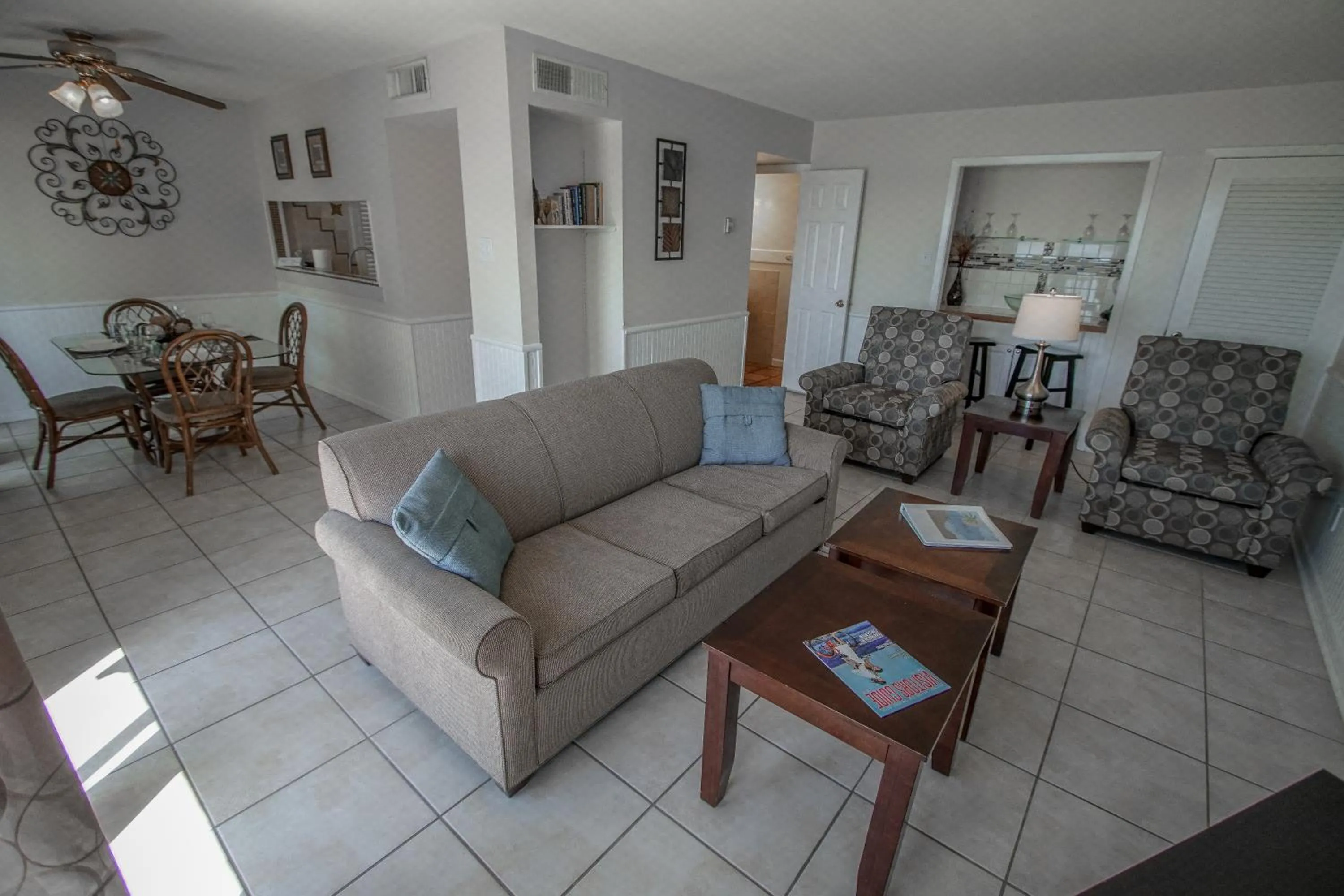 Living room in Multi Resorts at Puente Vista