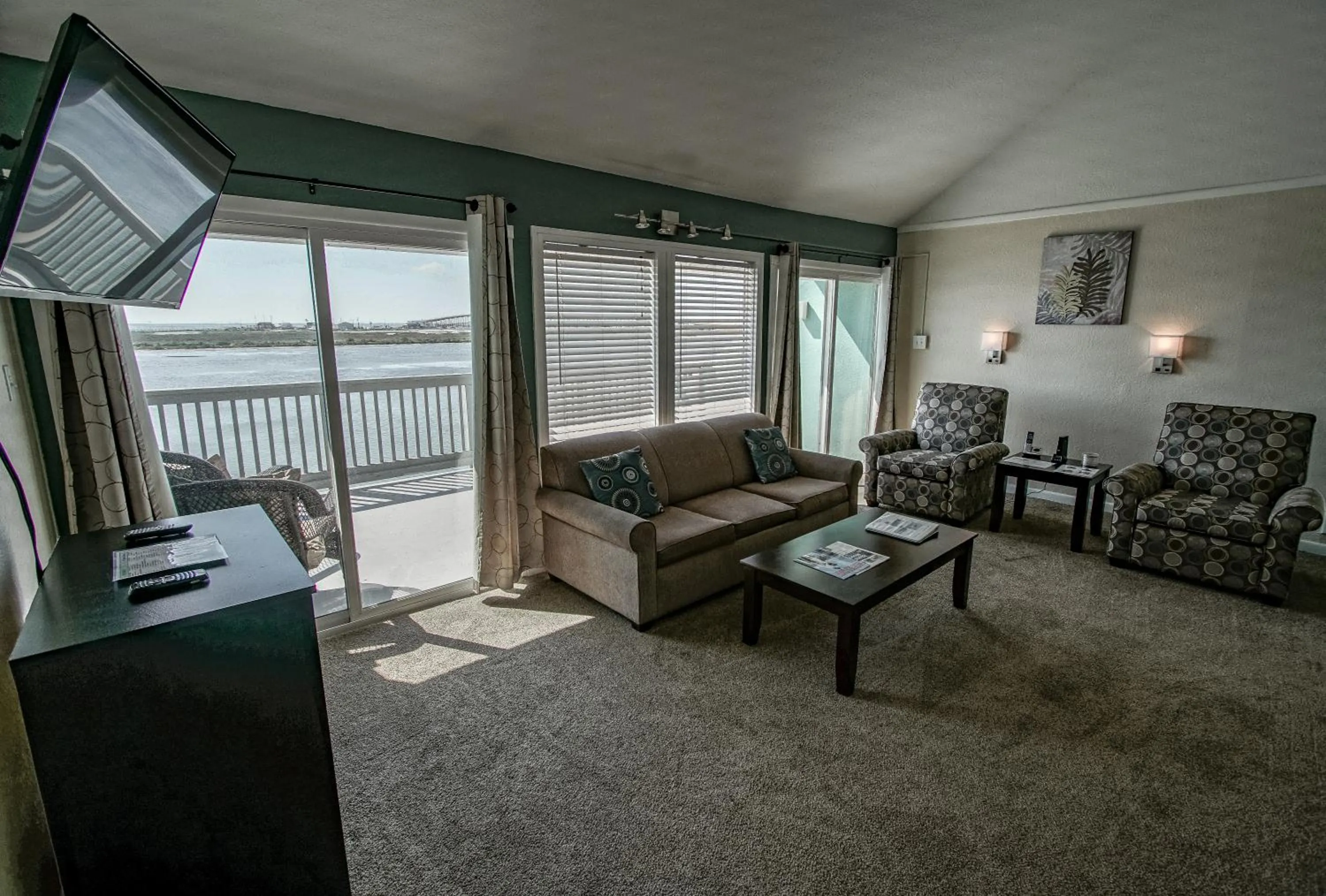 TV and multimedia in Multi Resorts at Puente Vista